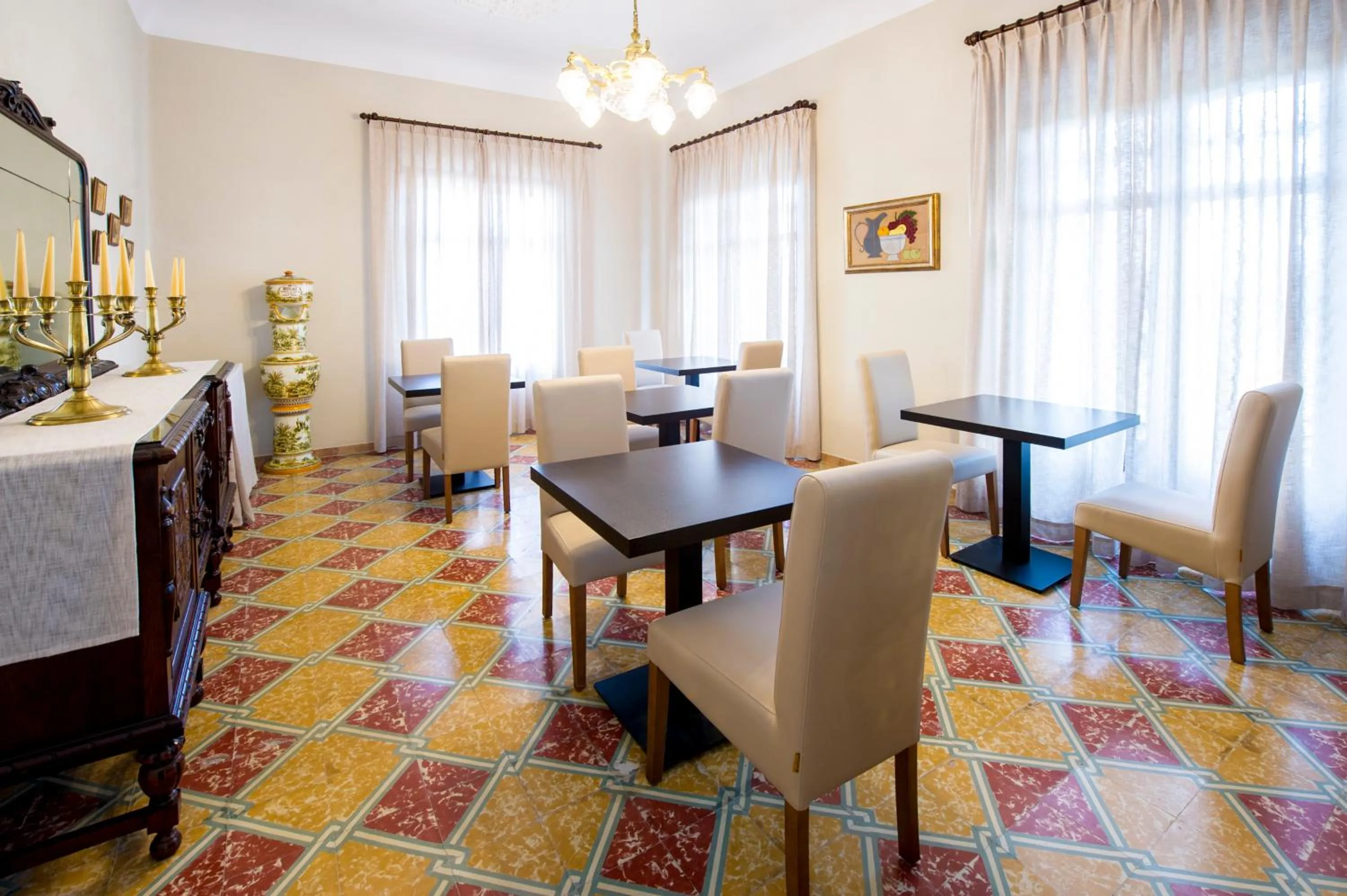 Dining area in Bolet Casa Modernista