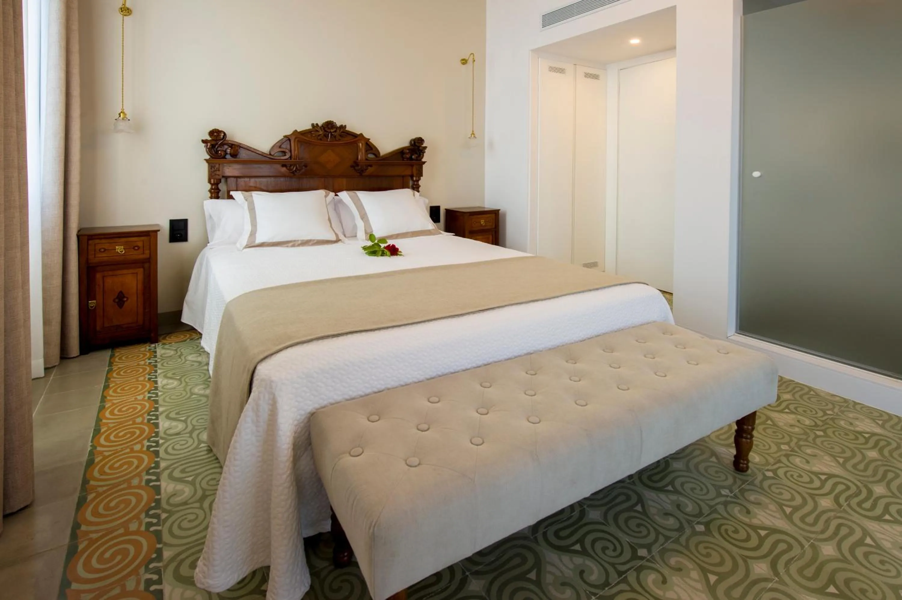 wardrobe, Bed in Bolet Casa Modernista