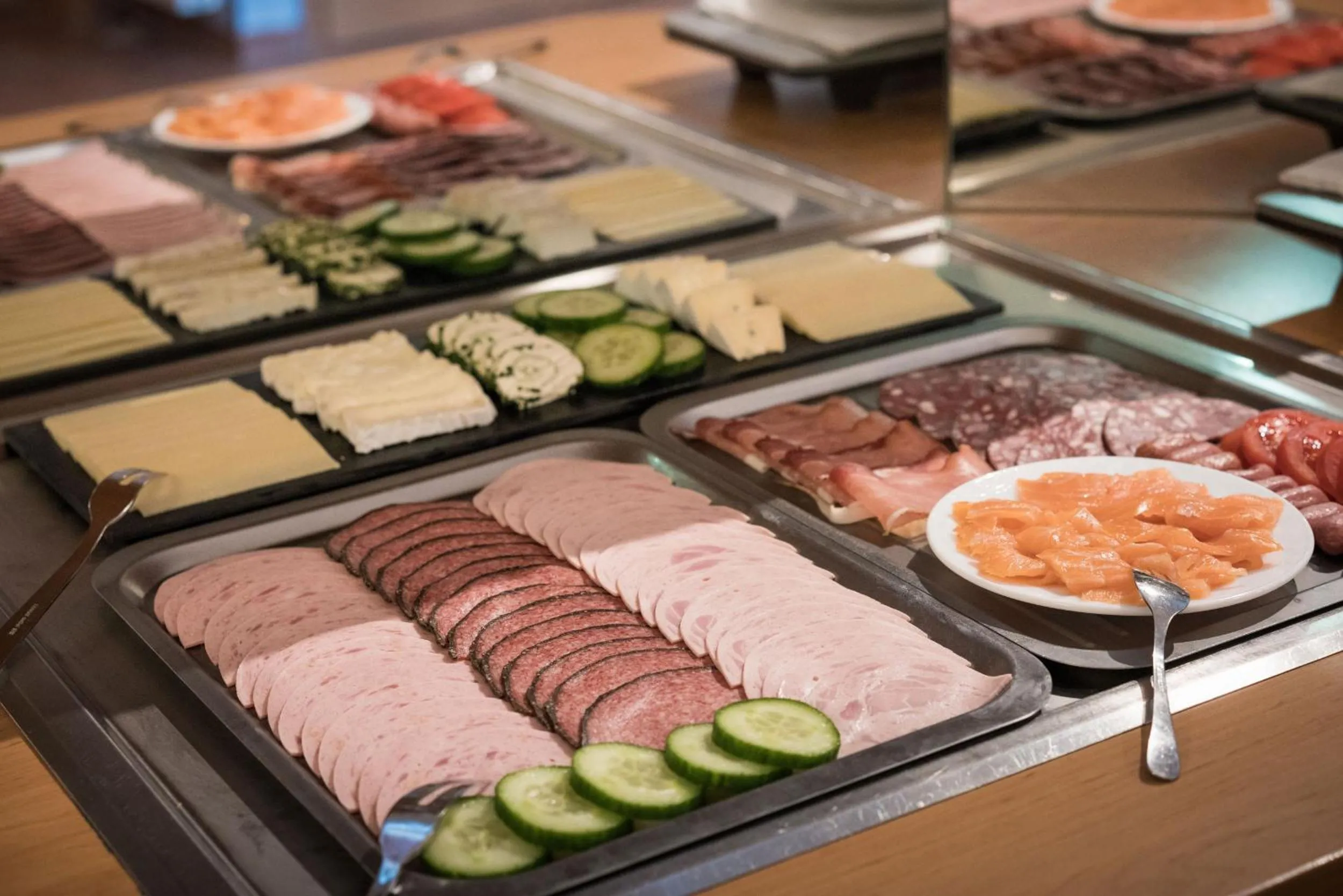 Buffet breakfast in Hotel Zur Sonne