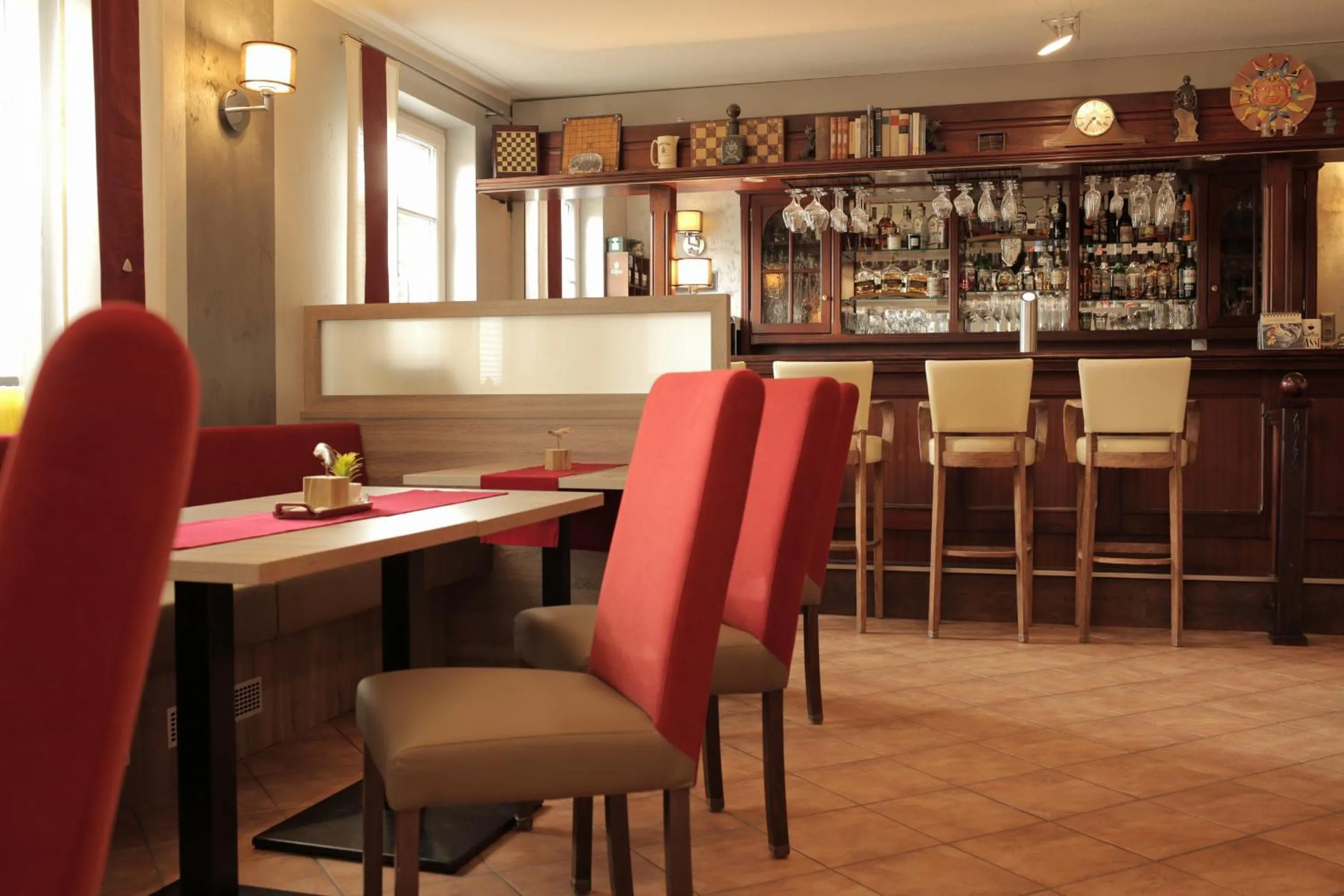 Lounge or bar in Hotel Zur Sonne