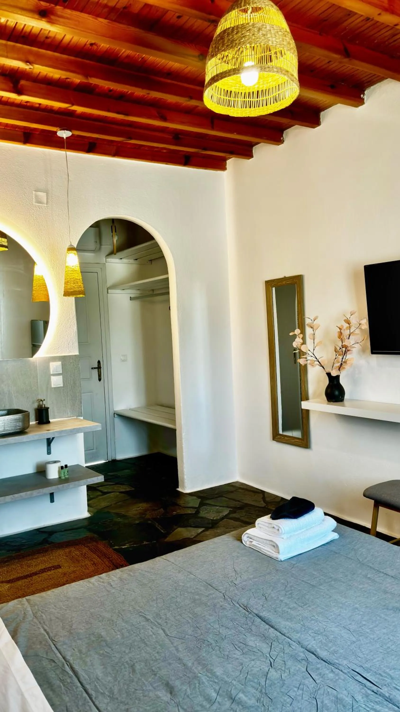 Bed in Vougli View Mykonos