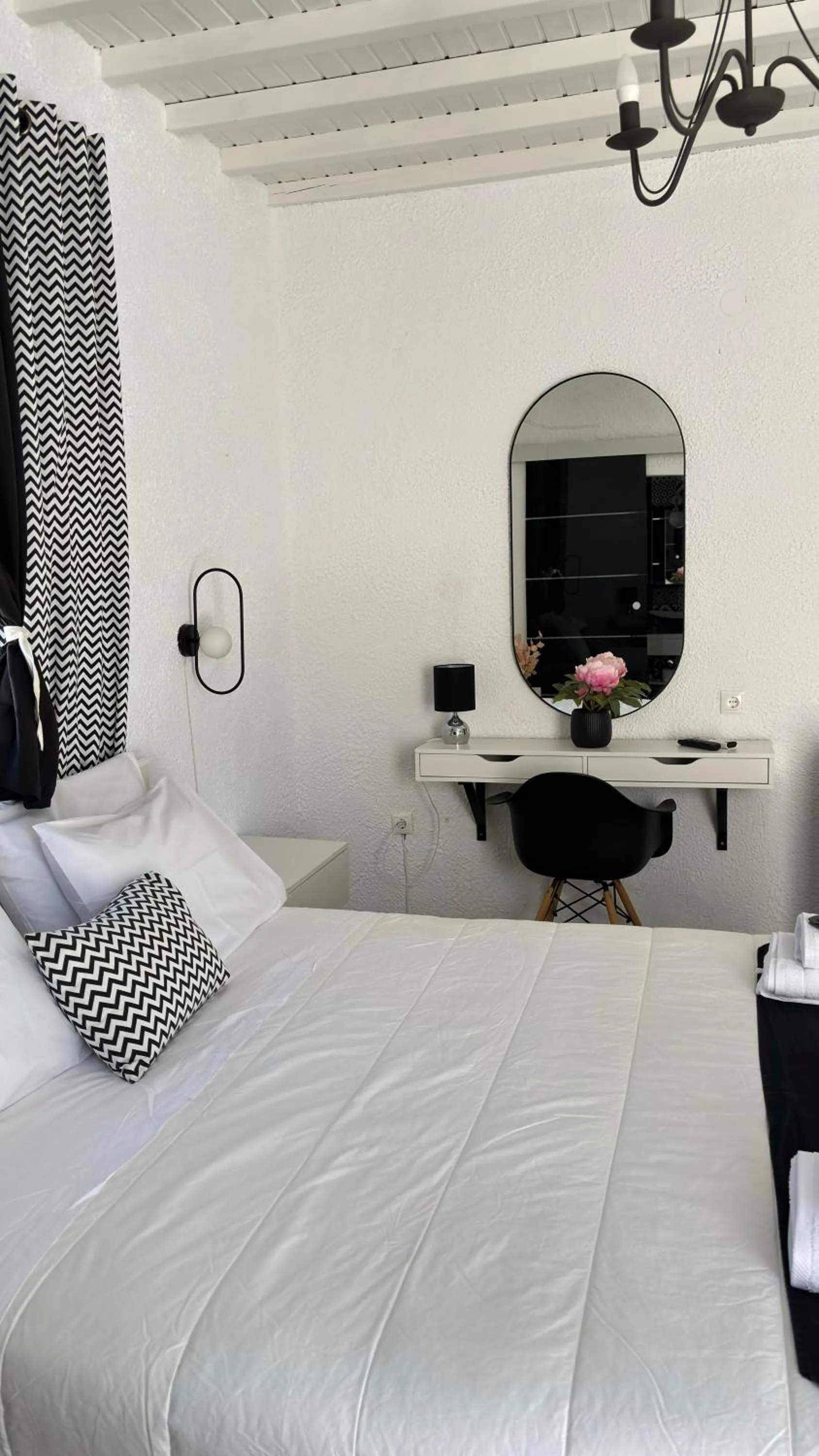 Bed in Vougli View Mykonos