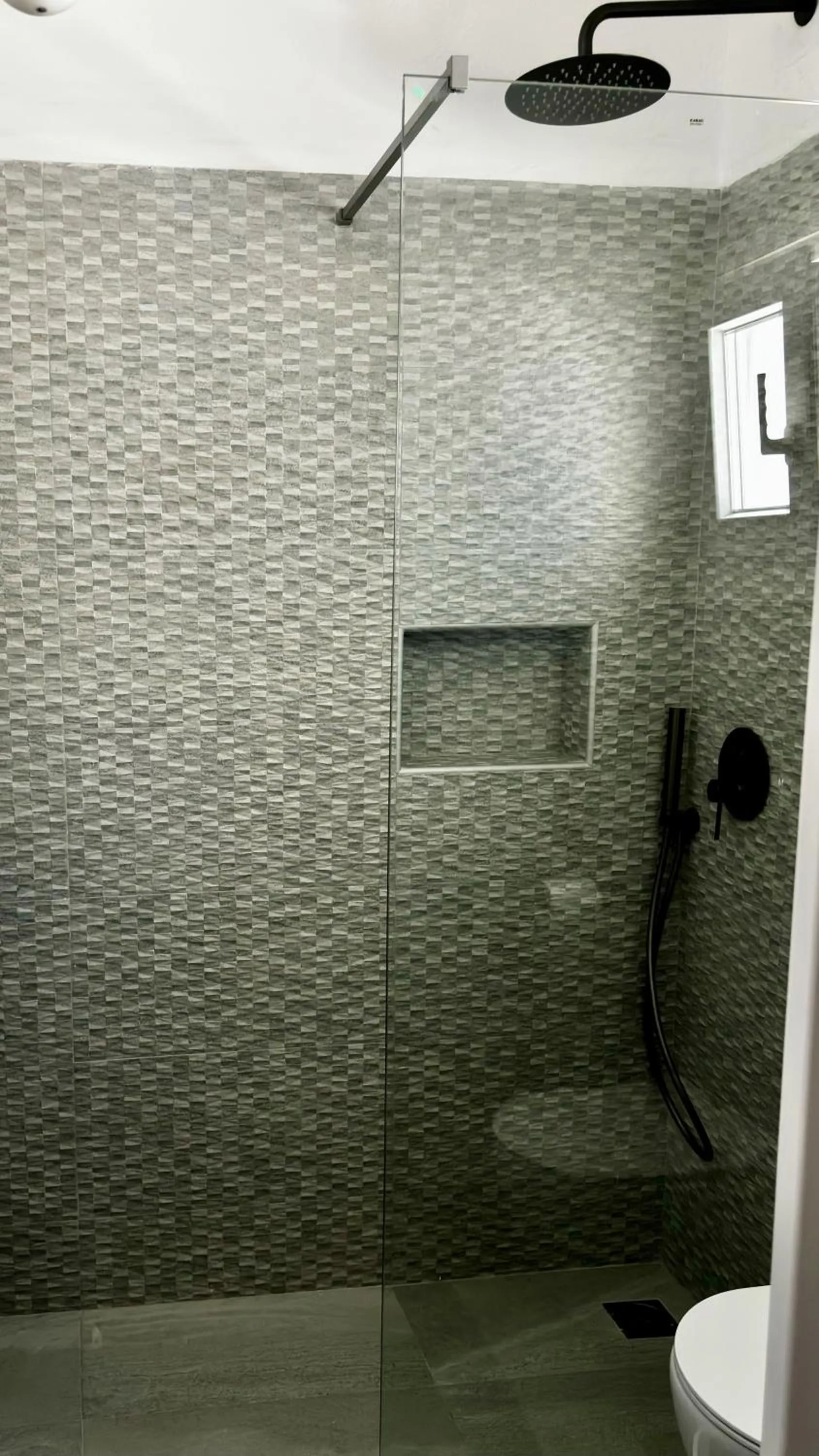 Shower in Vougli View Mykonos