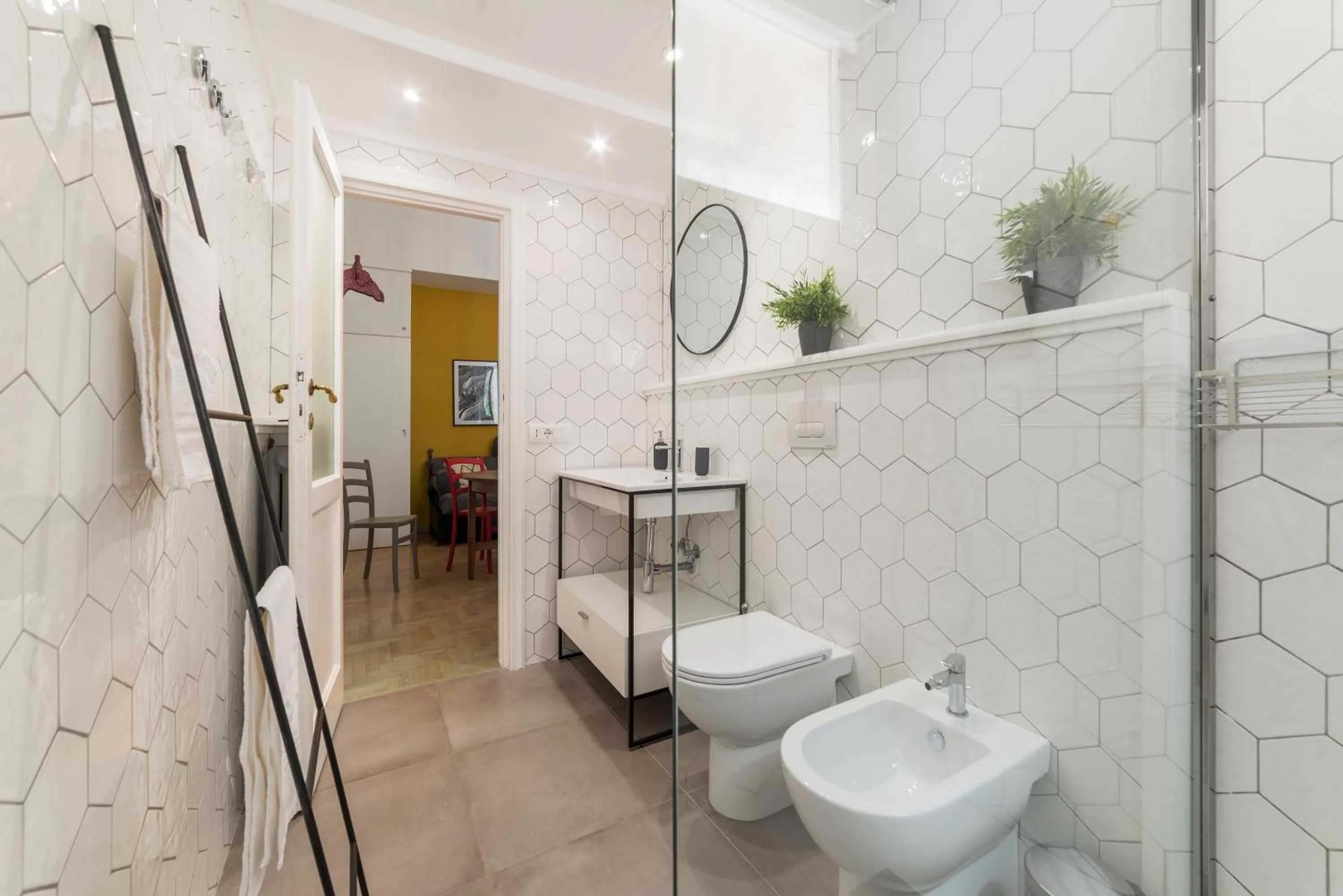 Bathroom in GuestHost - San Giovanni Laterano Cozy Flat