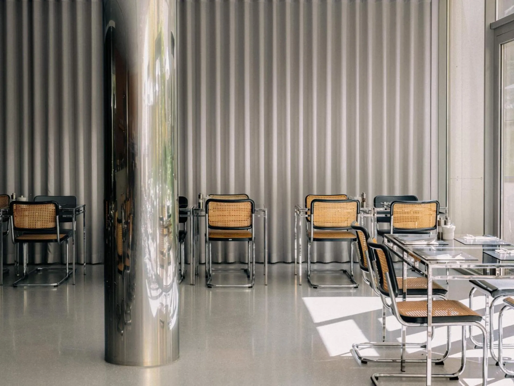 Restaurant/places to eat in Hotel Josef