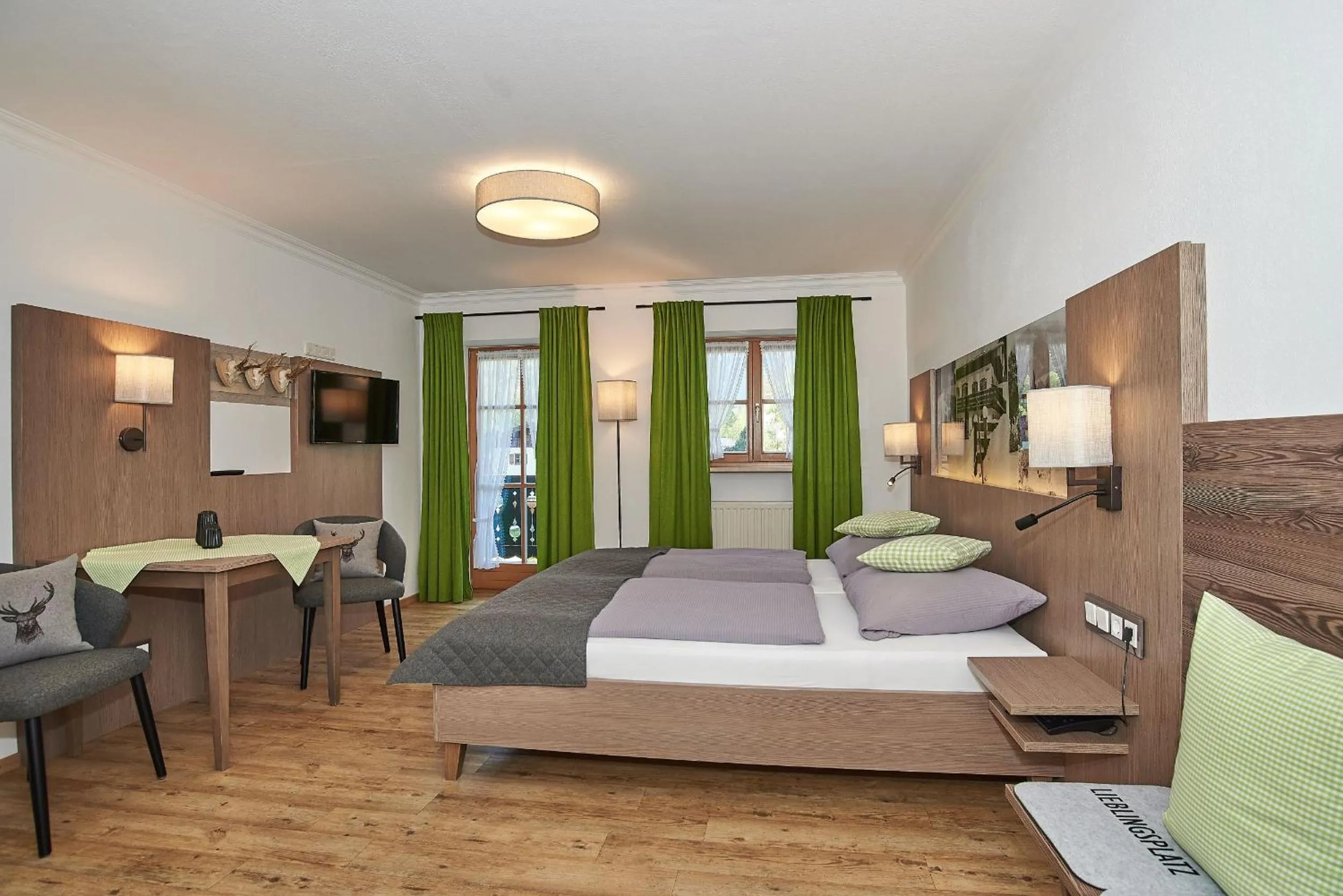 Bed in Gästehaus und Ferienwohnungen Egglerlehen