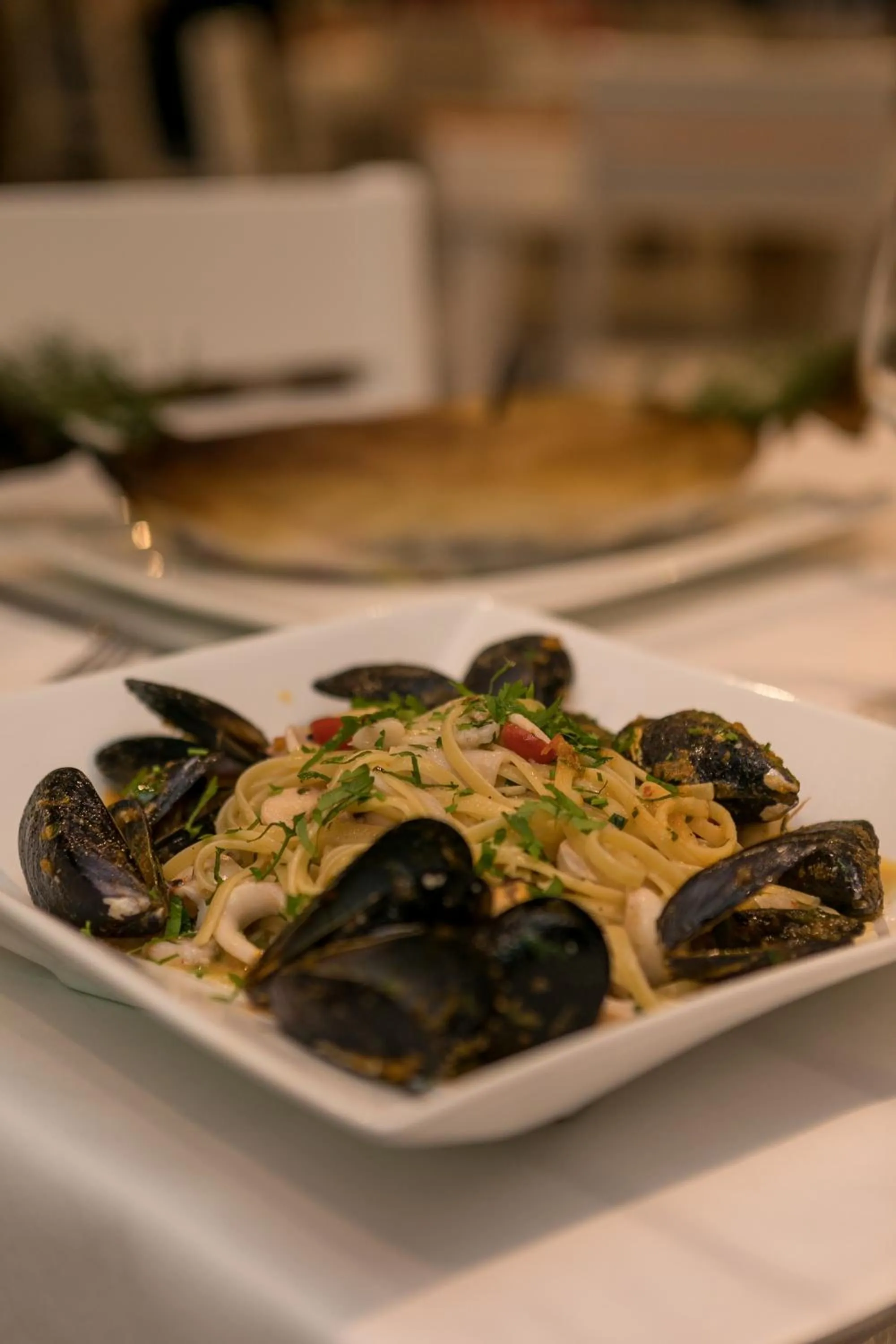 Food in KOMPLEKSI ROYAL