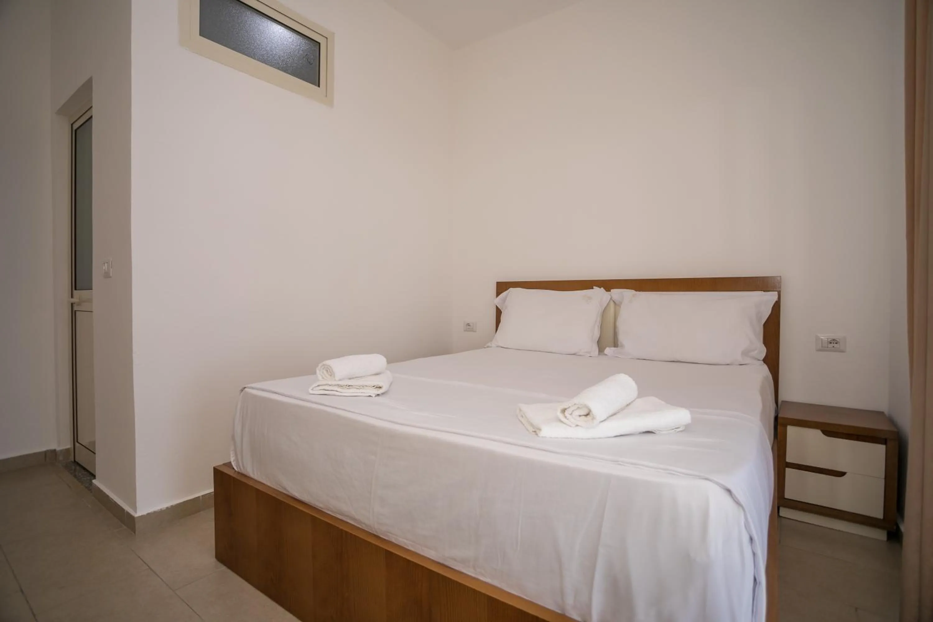 Bedroom, Bed in KOMPLEKSI ROYAL