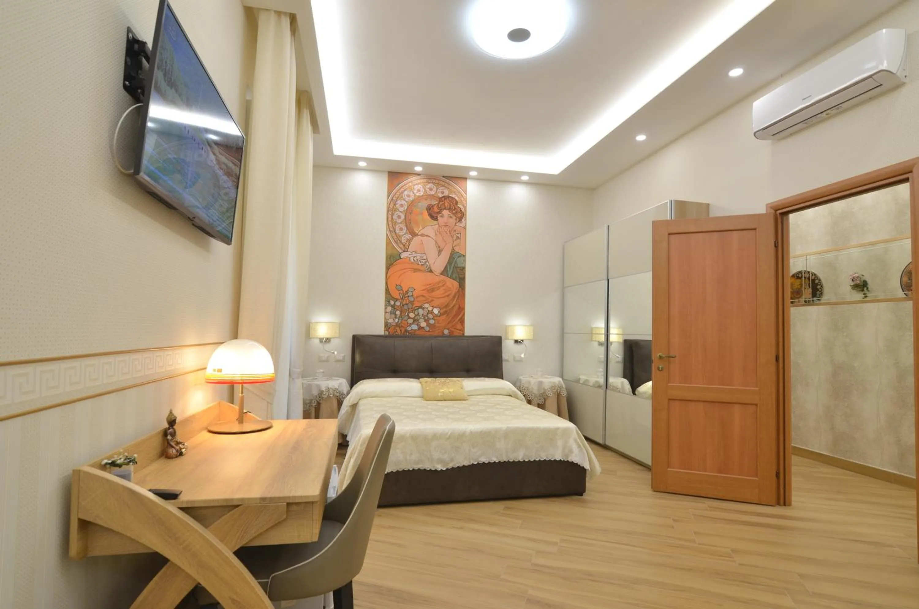 Bed in CASERTA DELUXE BIS