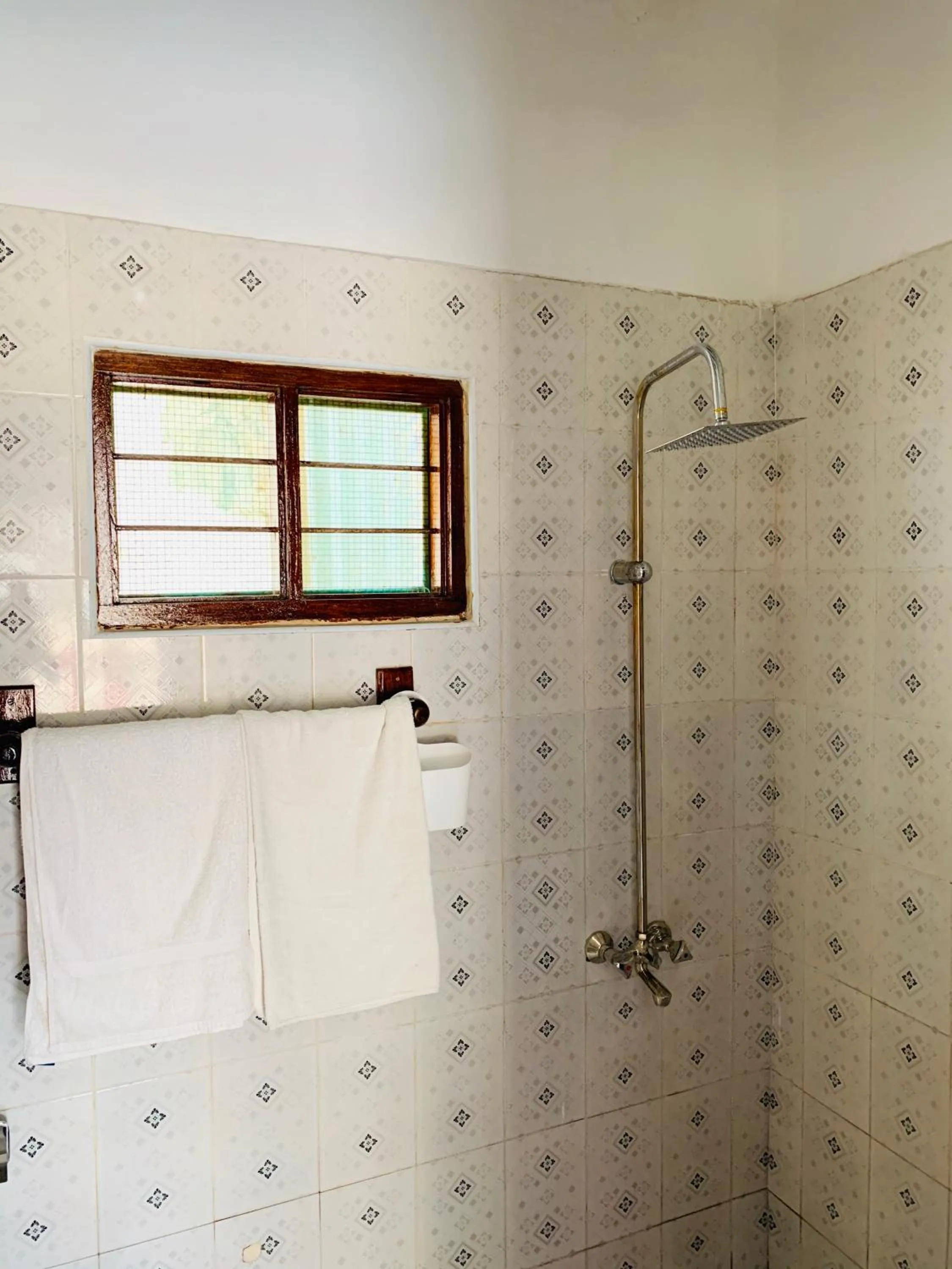 Shower in Zava Nungwi