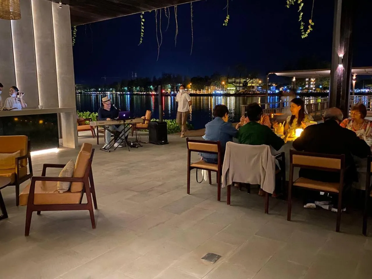 Restaurant/places to eat in Amber Kampot