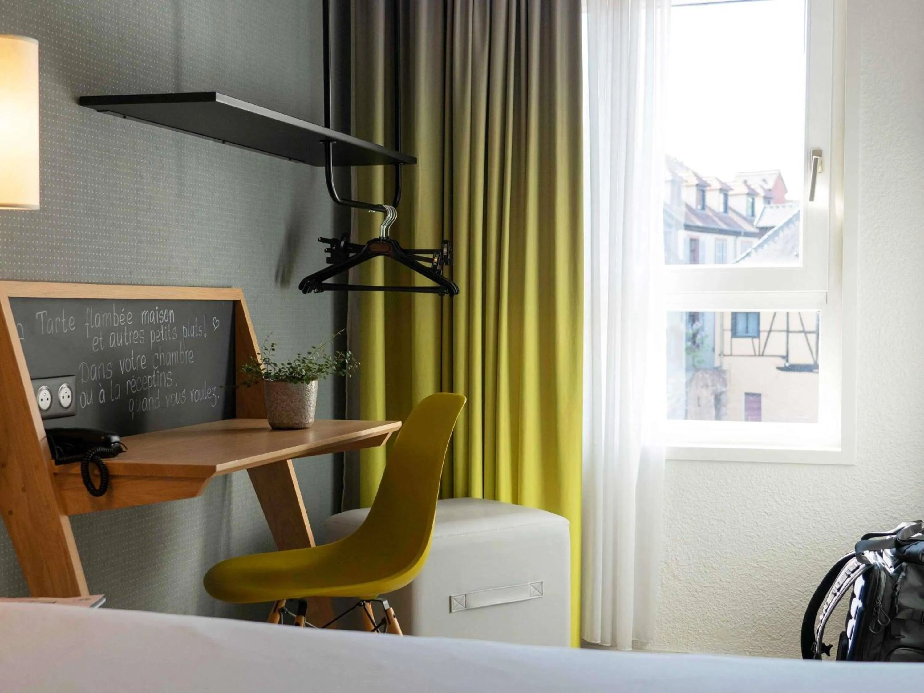 Bedroom in ibis Colmar Centre