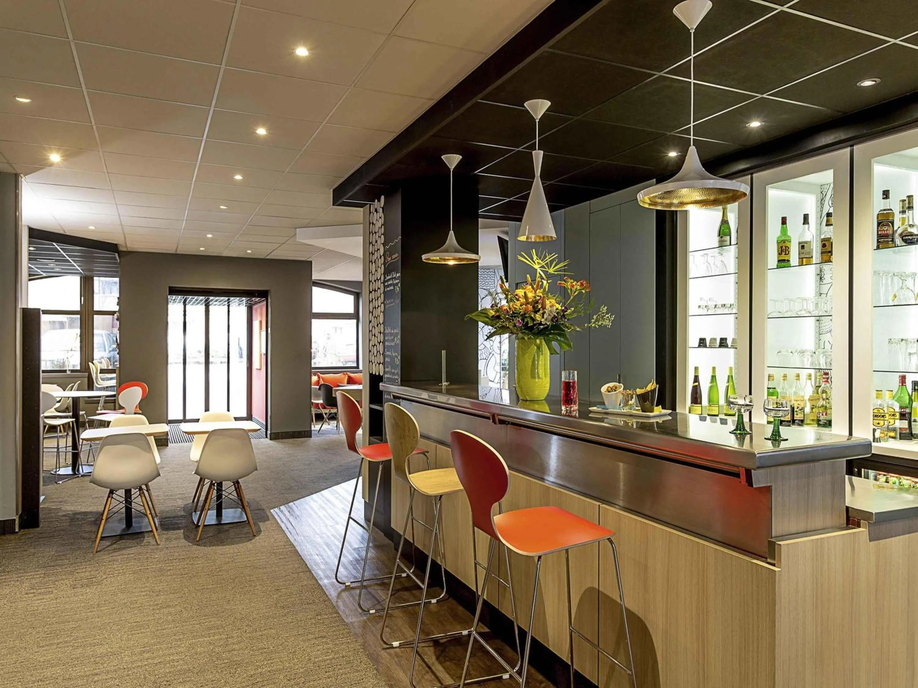 Lounge or bar in ibis Colmar Centre