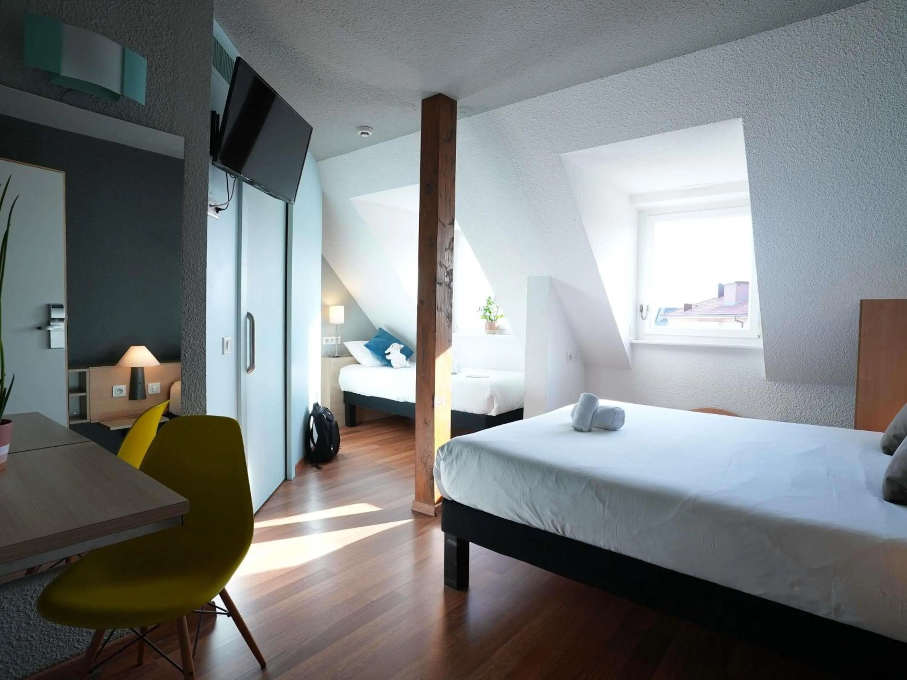 Bedroom, Bed in ibis Colmar Centre