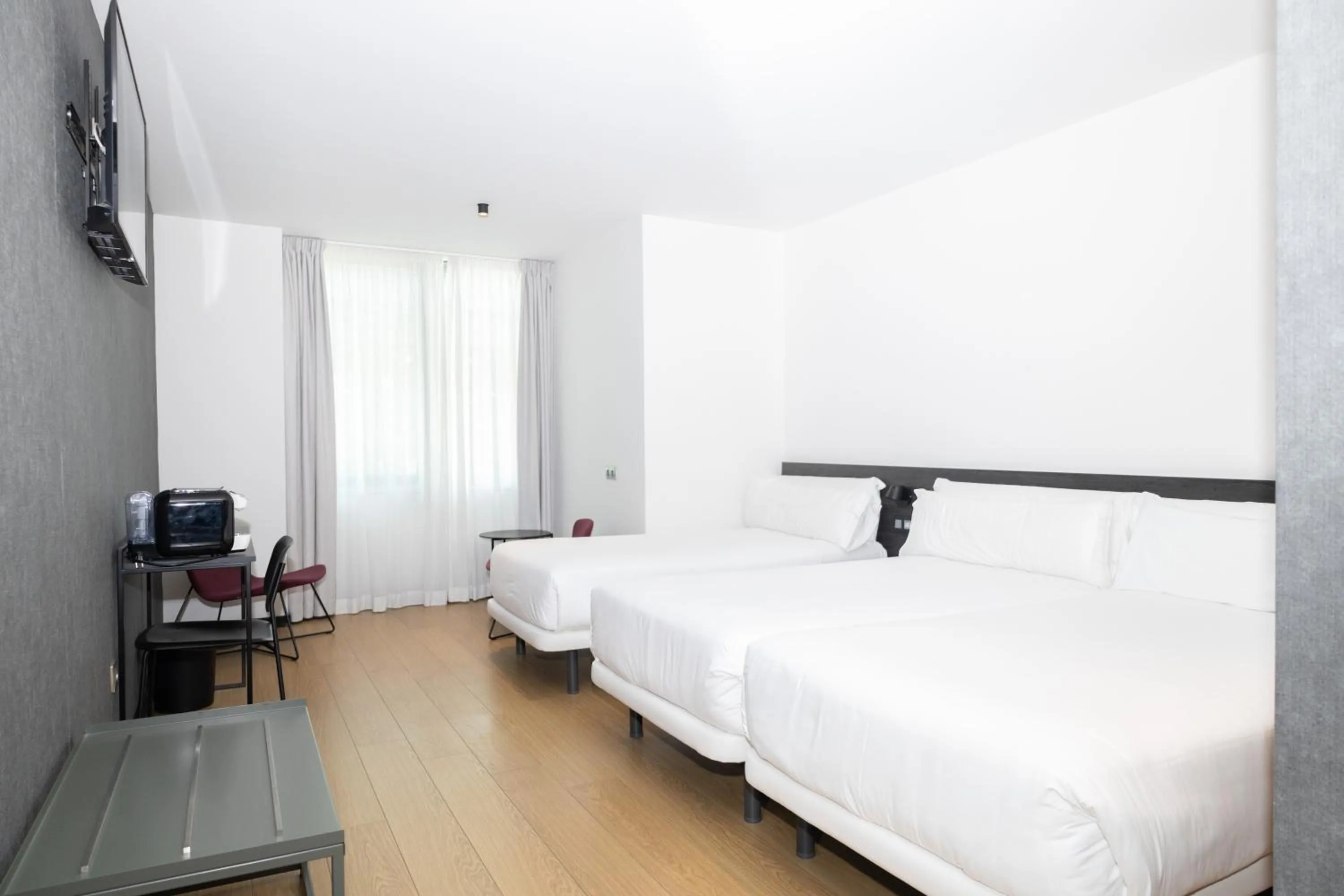 Bedroom, Bed in Hotel Forum Ceao