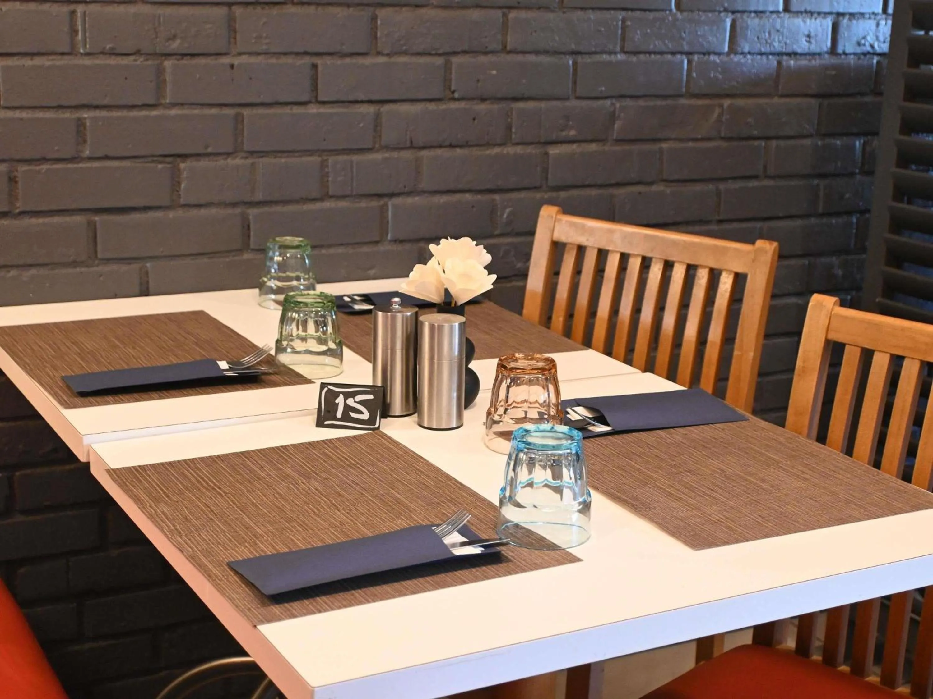 Restaurant/places to eat in ibis Laval Le Relais D'Armor