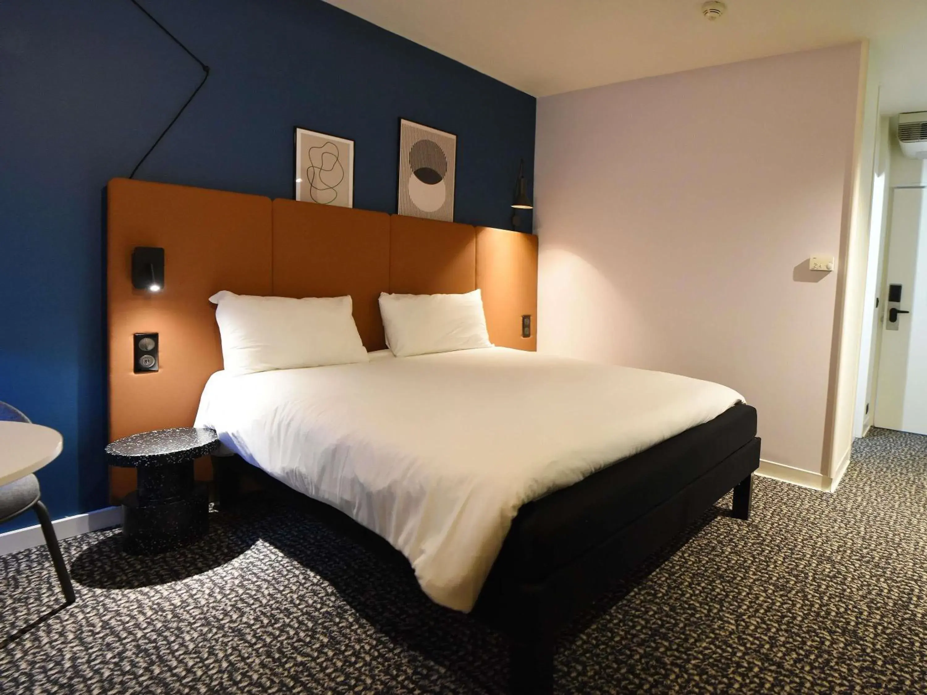 Standard Double Room in ibis Laval Le Relais D'Armor Standard Double Room in ibis Laval Le Relais D'Armor