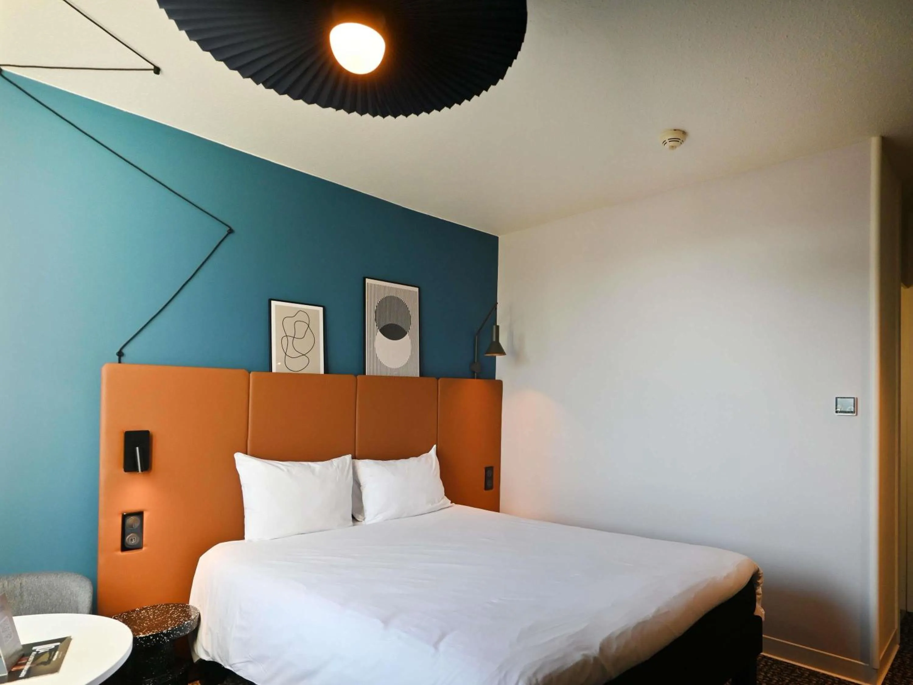 Bedroom, Bed in ibis Laval Le Relais D'Armor