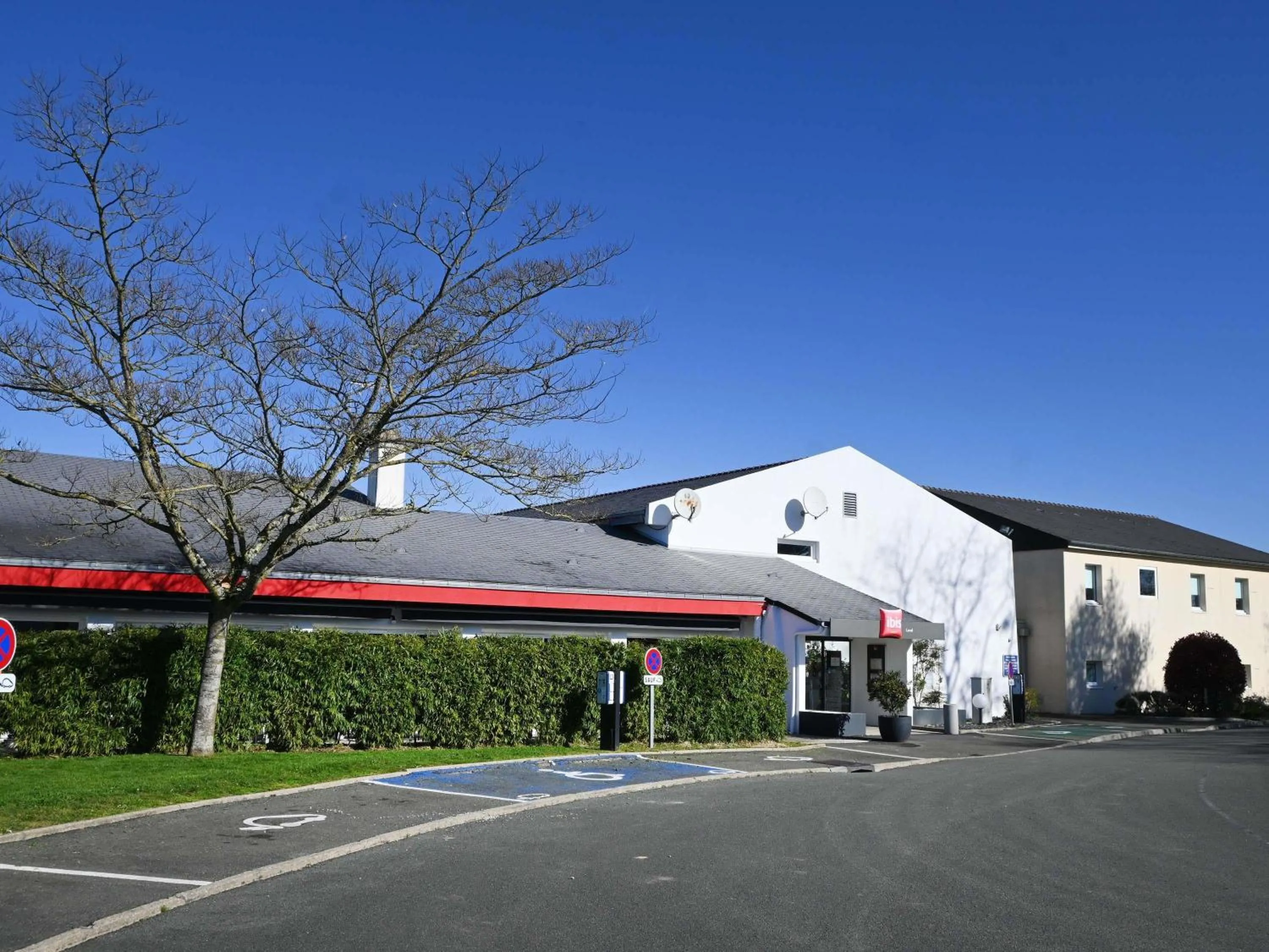 Property building in ibis Laval Le Relais D'Armor