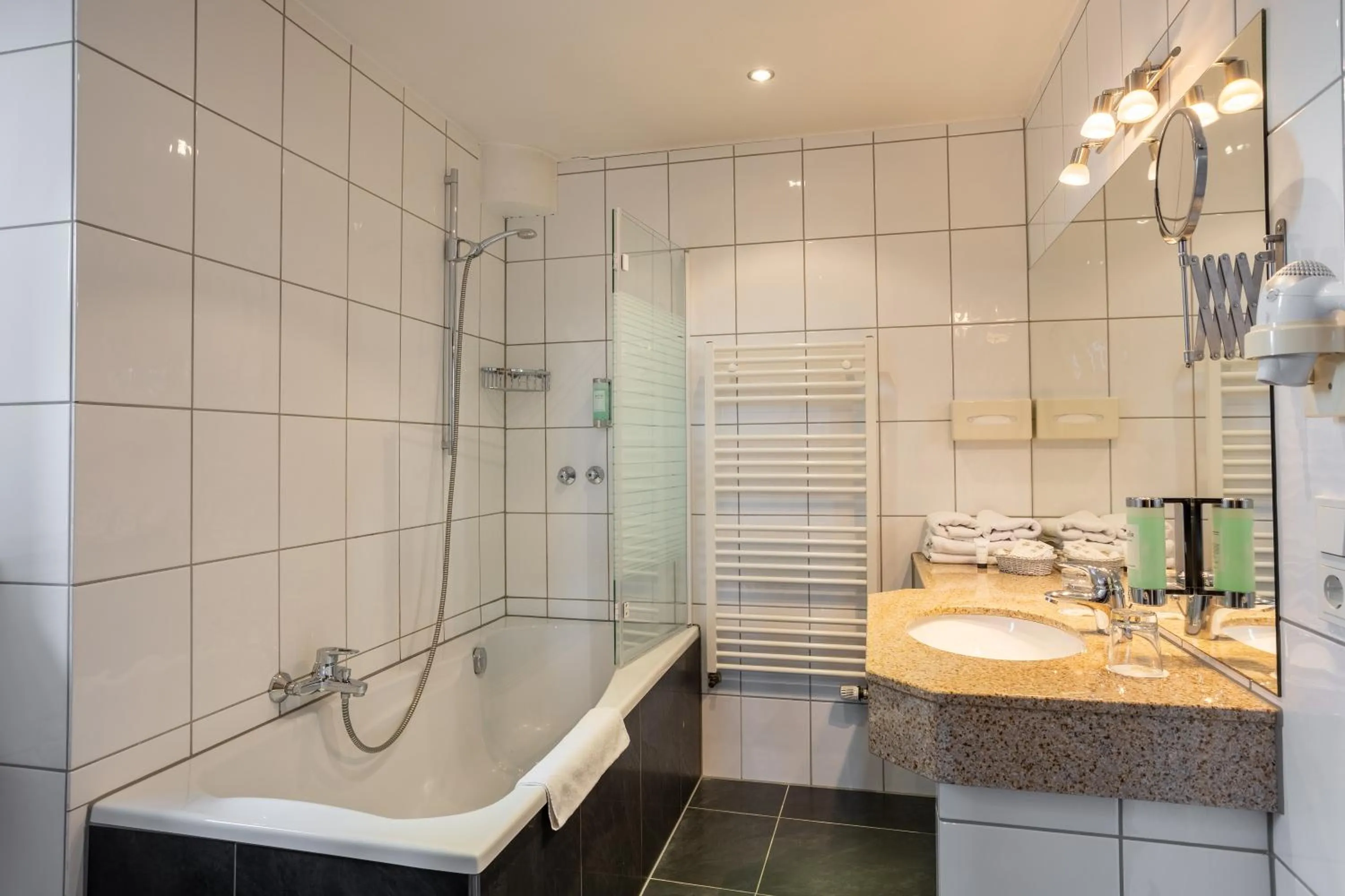 Bathroom in Burghotel Staufenberg