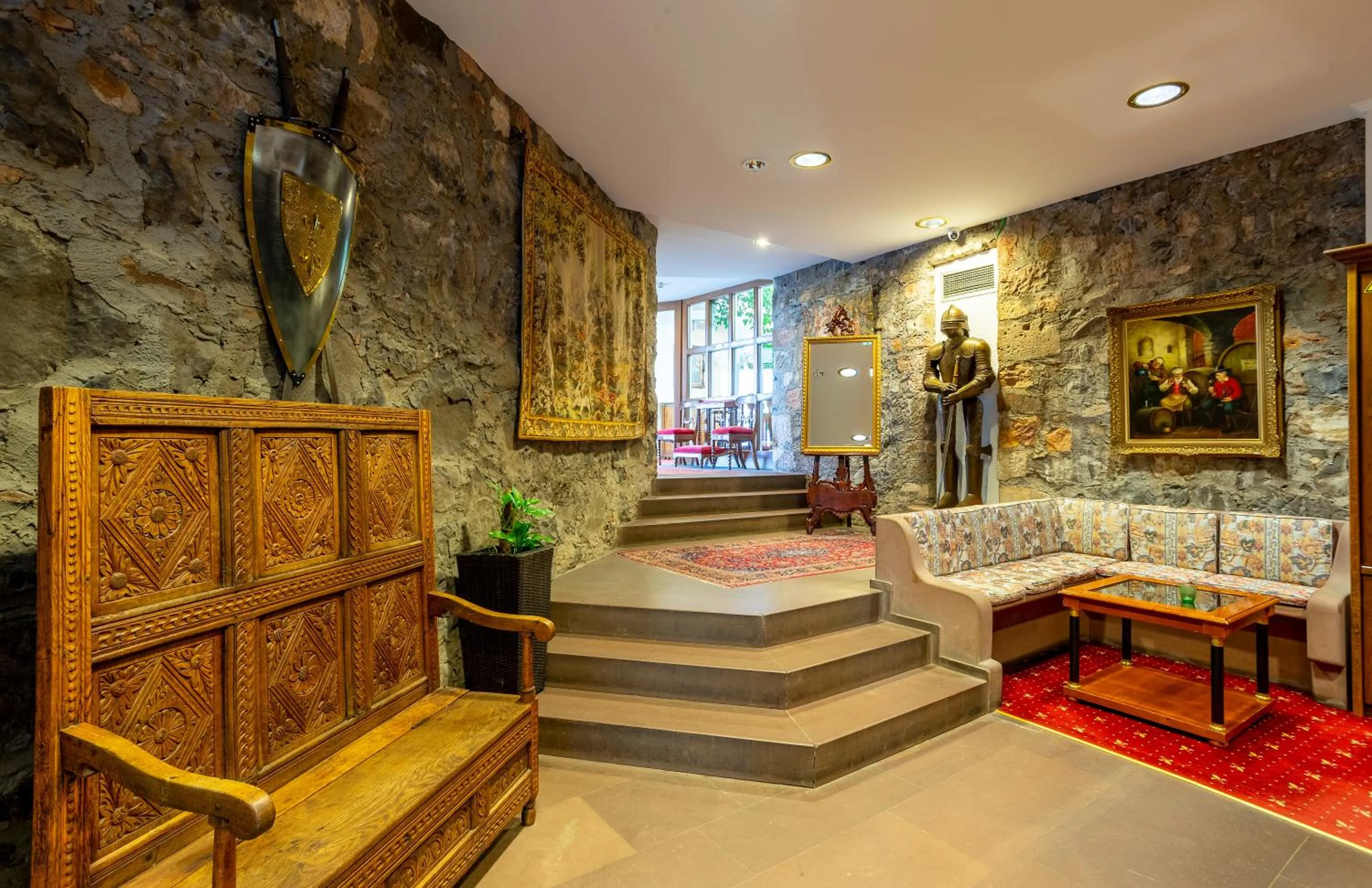 Lobby or reception in Burghotel Staufenberg