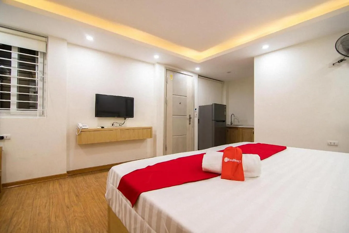 Bed in Galaxy Hanoi Hotel & Apartment - 12 ngõ 80 Trần Duy Hưng