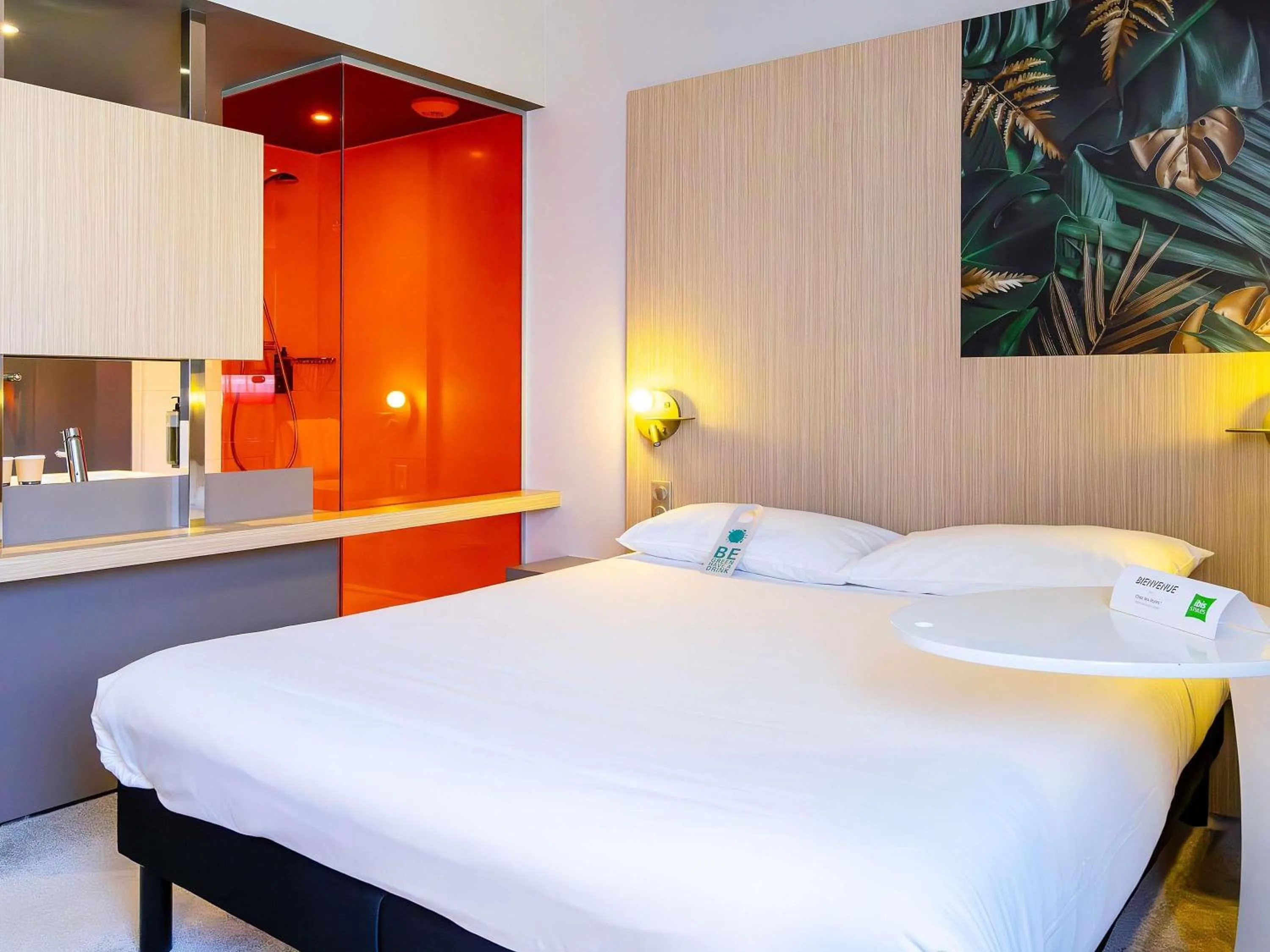 Property building, Bed in ibis Styles Troyes Centre