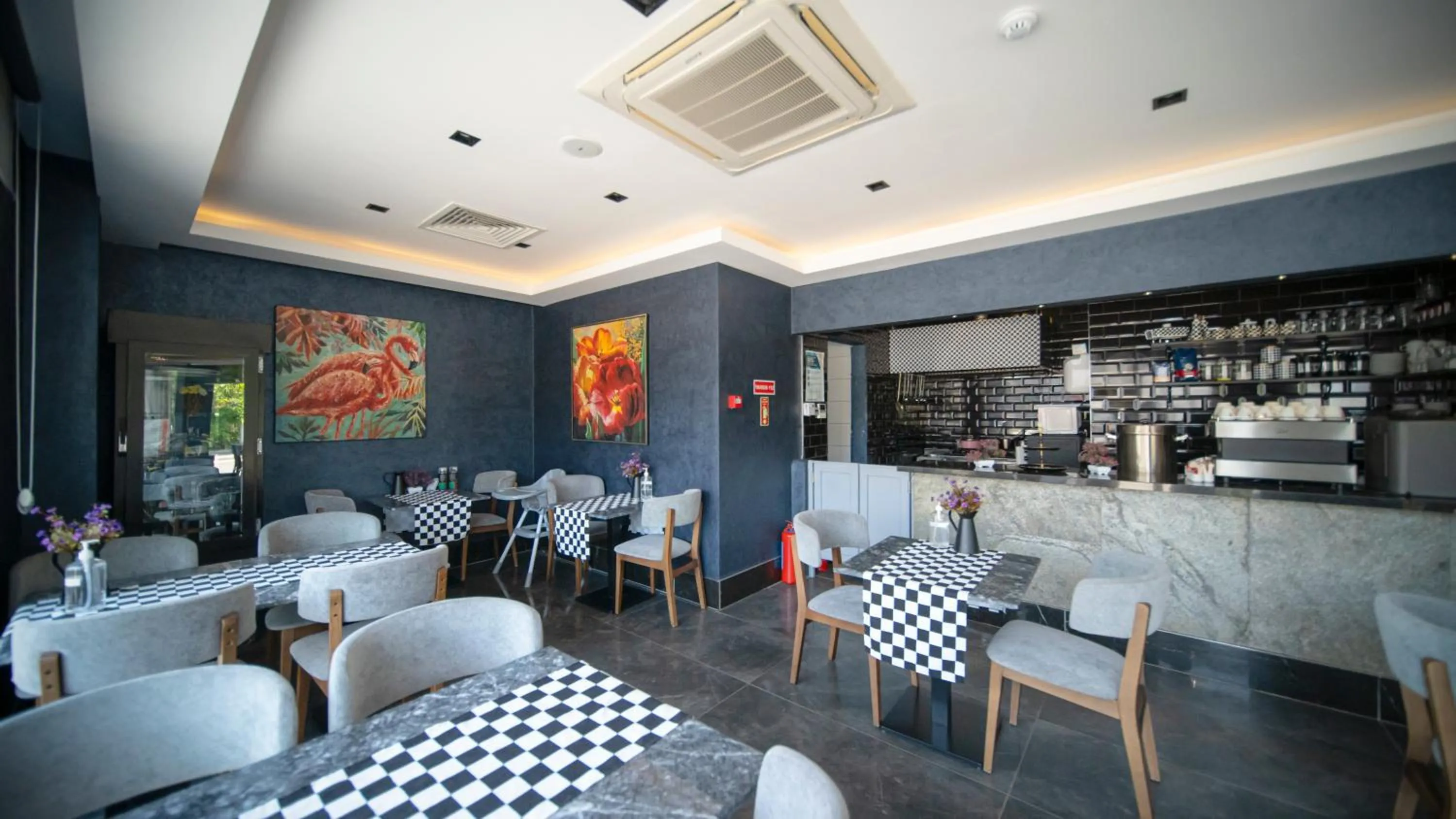 Restaurant/places to eat in Sea Palm Otel Yalıkavak
