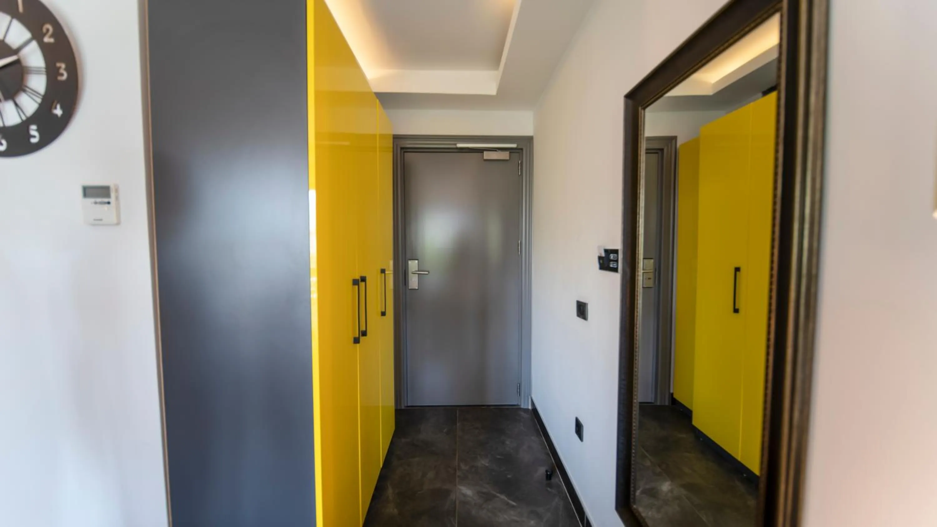 wardrobe in Sea Palm Otel Yalıkavak