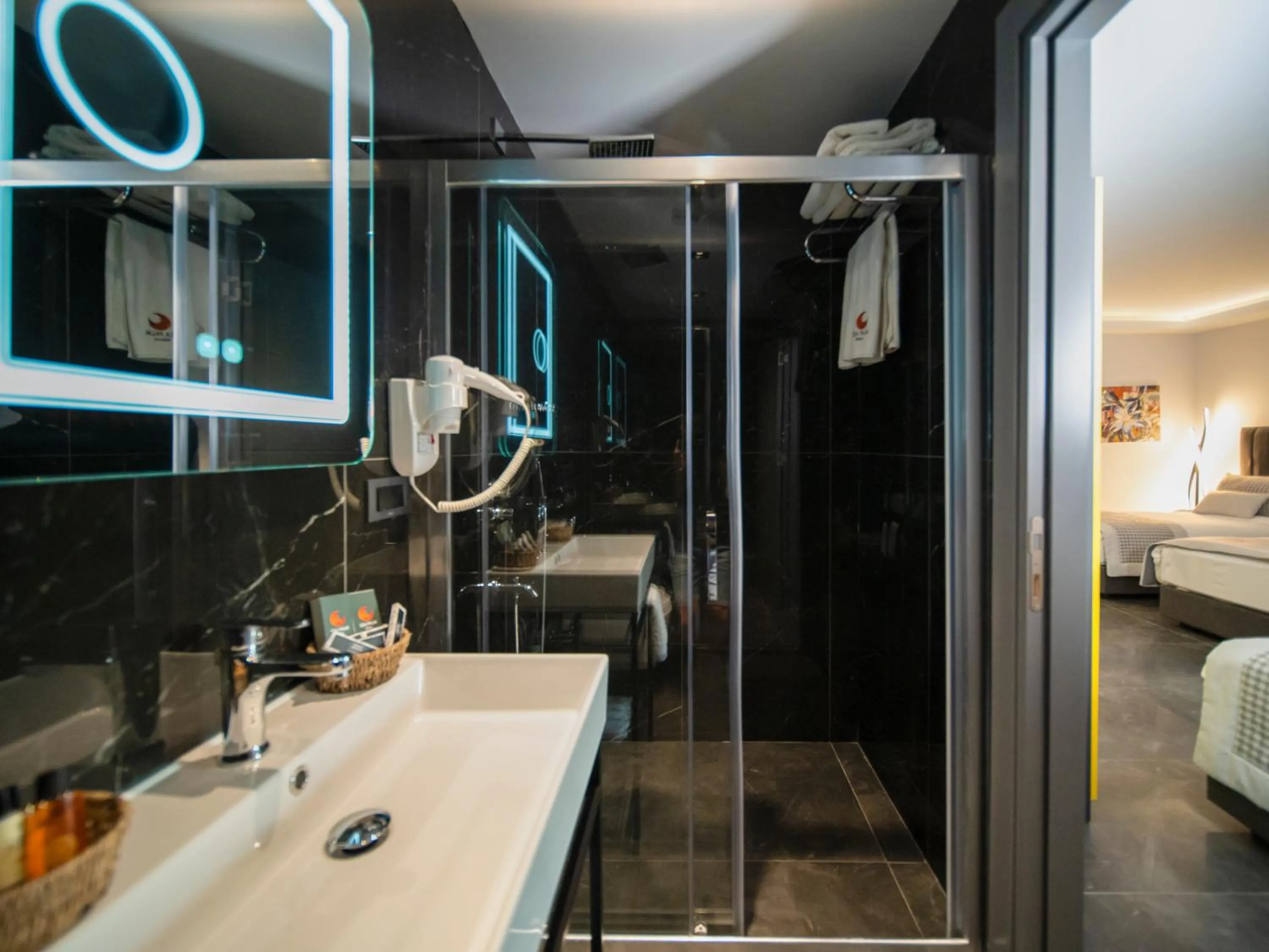 Bathroom, Bed in Sea Palm Otel Yalıkavak