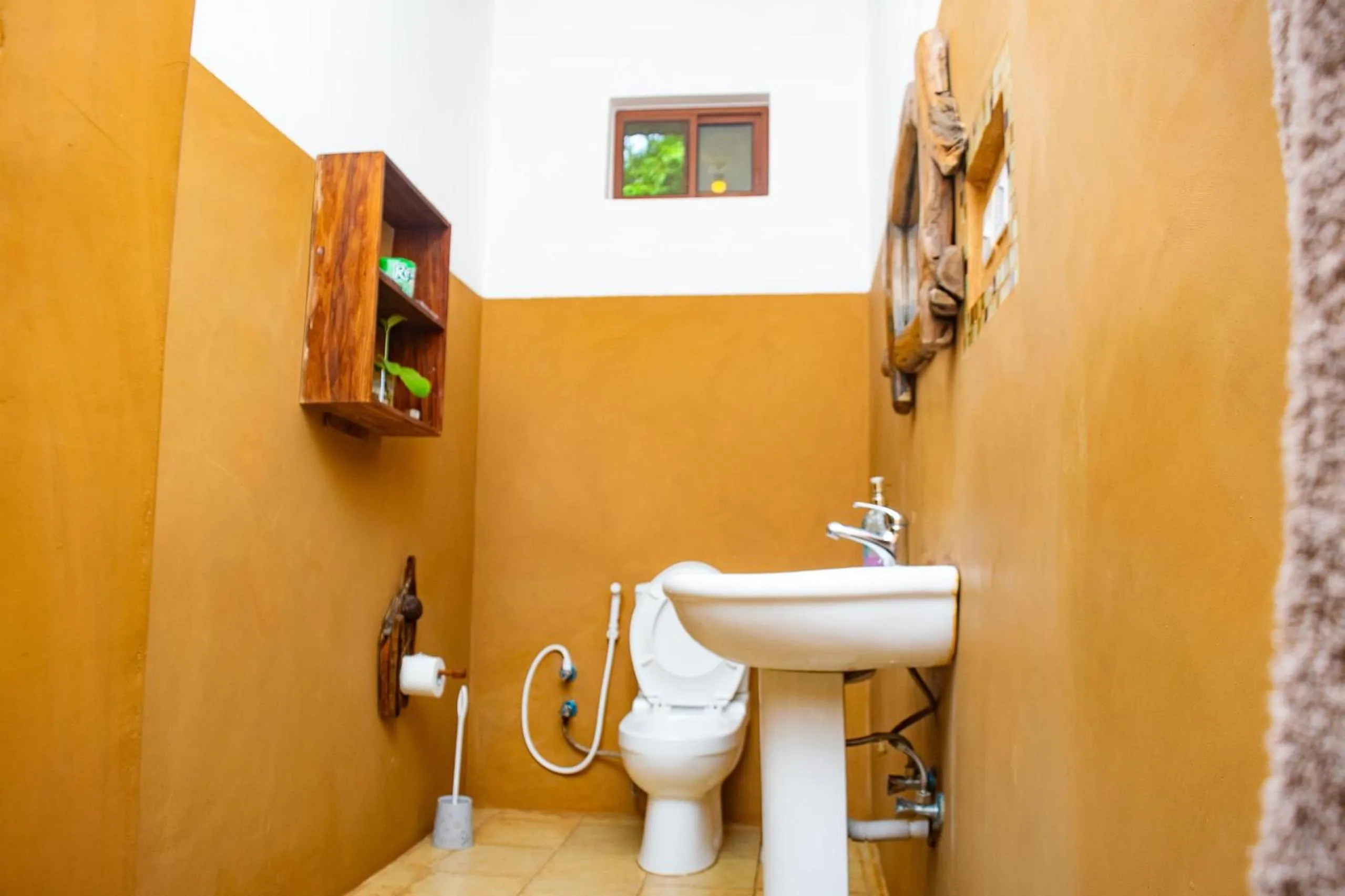 Toilet in Shamba Village