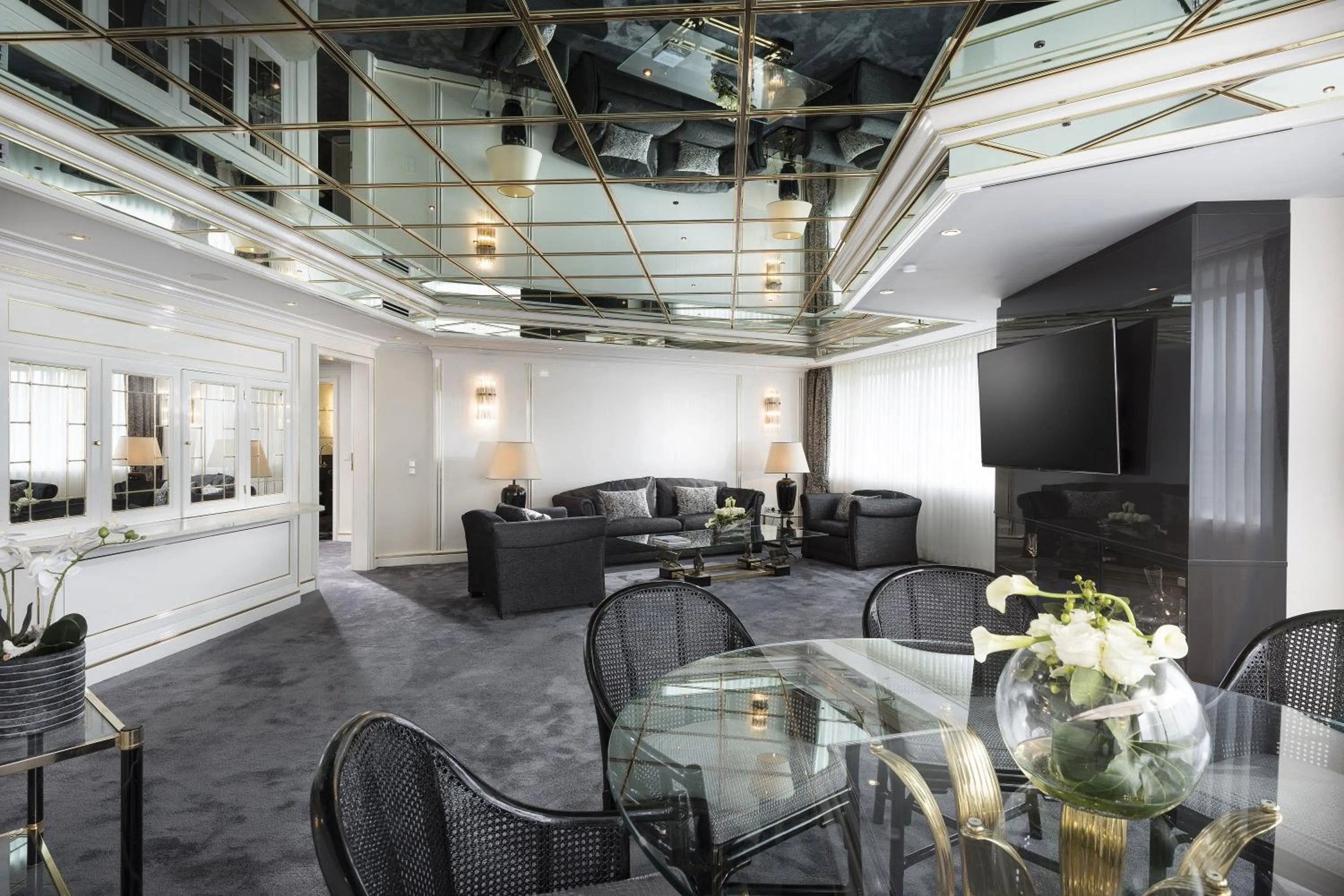 Living room in Maritim Hotel Bonn