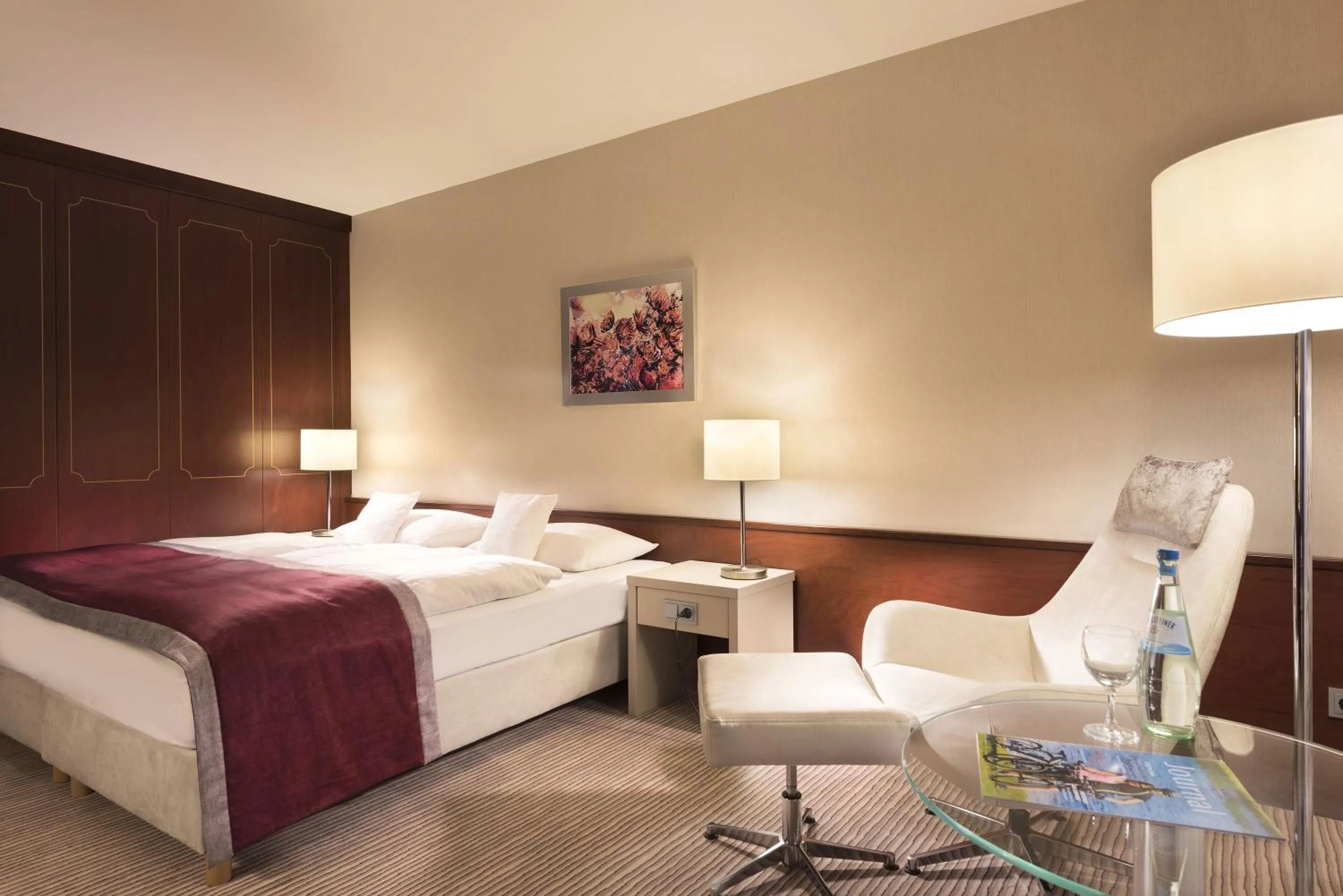 Bed in Maritim Hotel Bonn