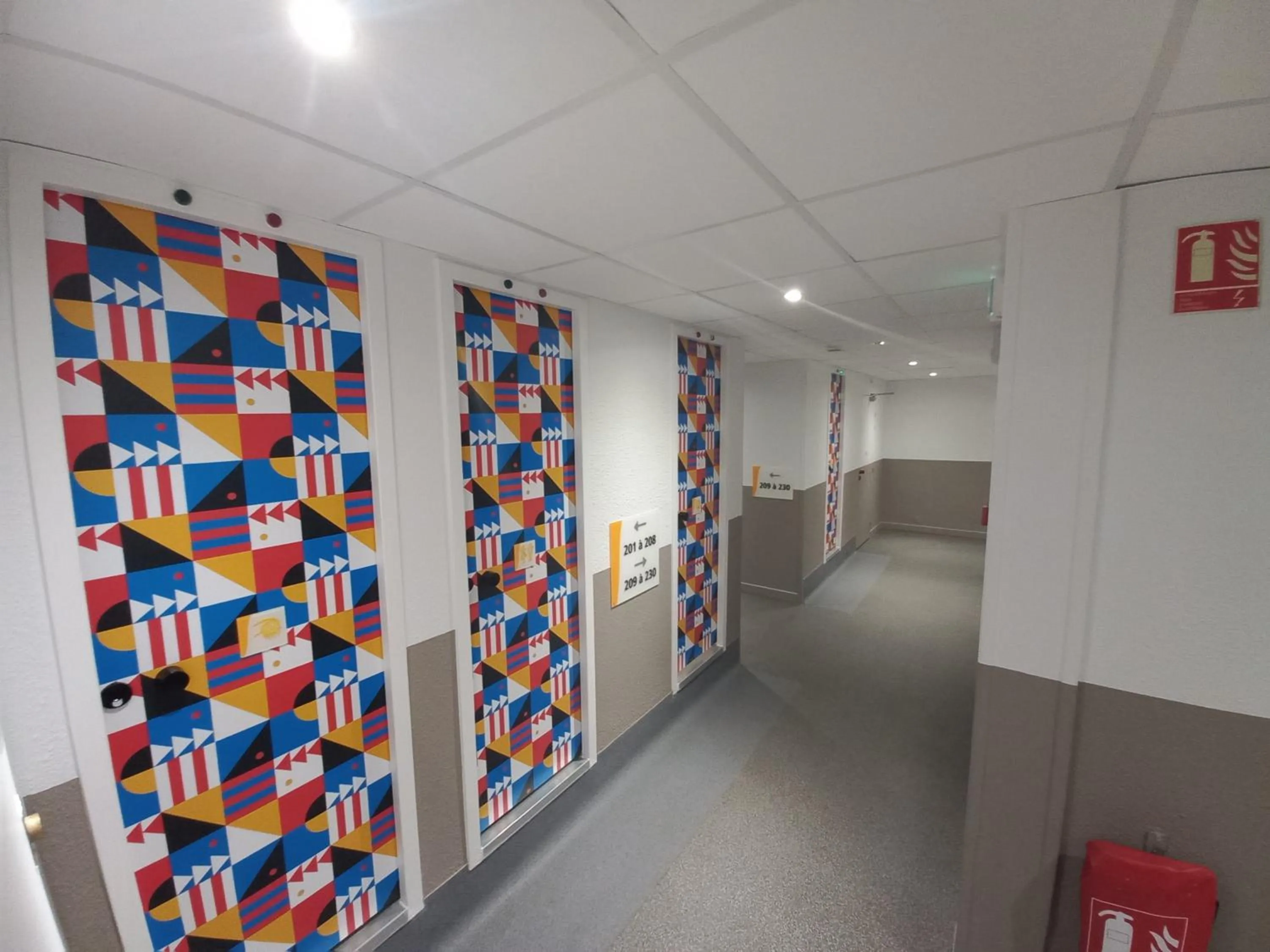 Shower in Premiere Classe Evry Sud - Mennecy