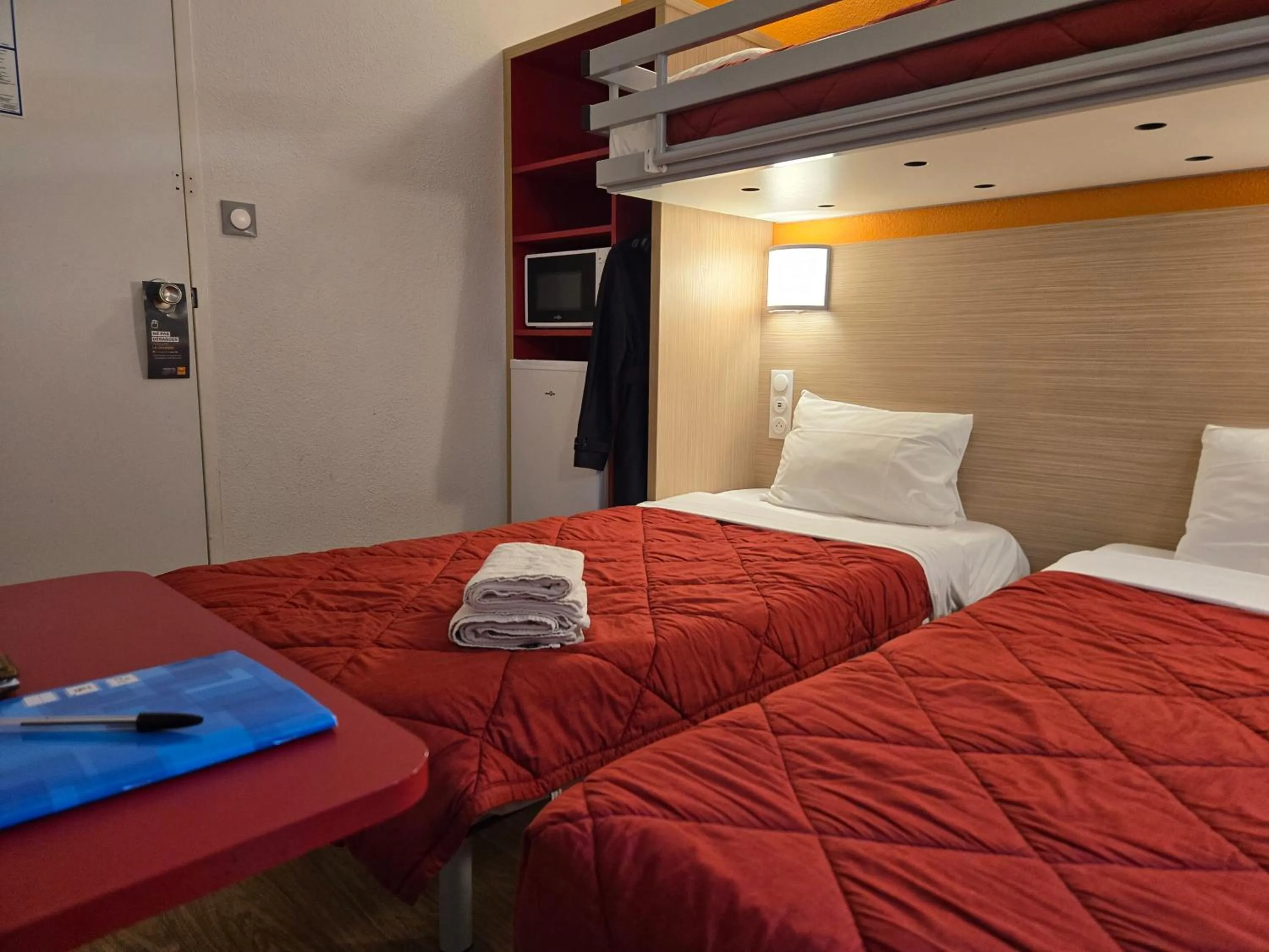 Bed in Premiere Classe Evry Sud - Mennecy