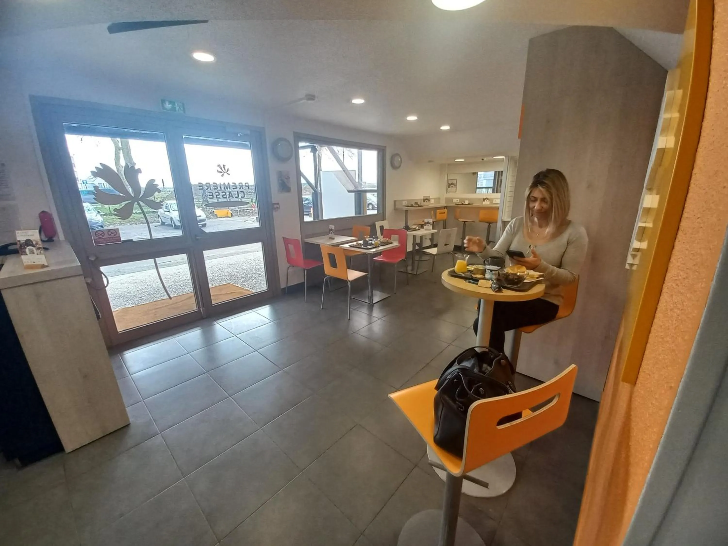 Breakfast in Premiere Classe Evry Sud - Mennecy