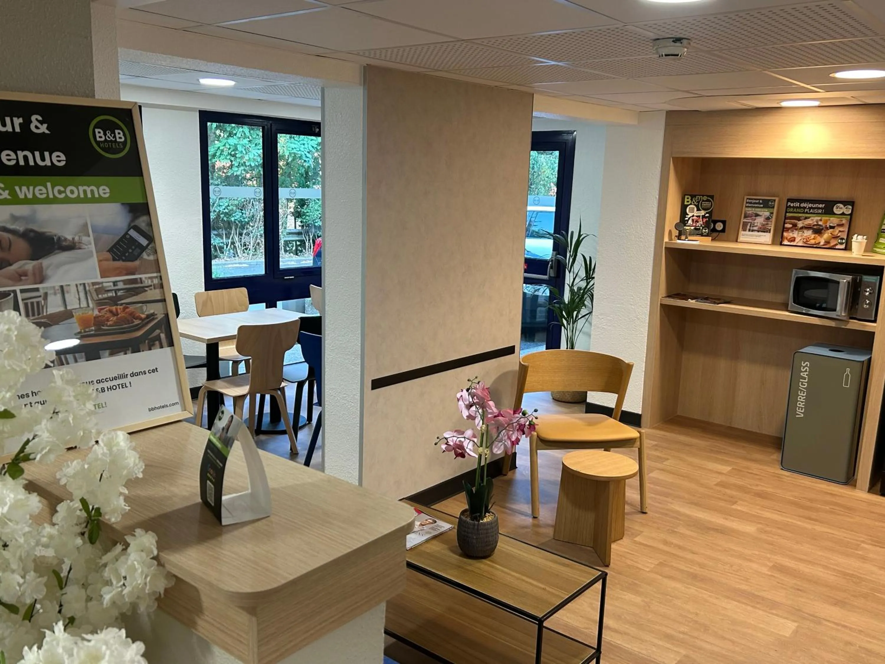 Restaurant/places to eat in B&B HOTEL Viry-Châtillon 3 étoiles