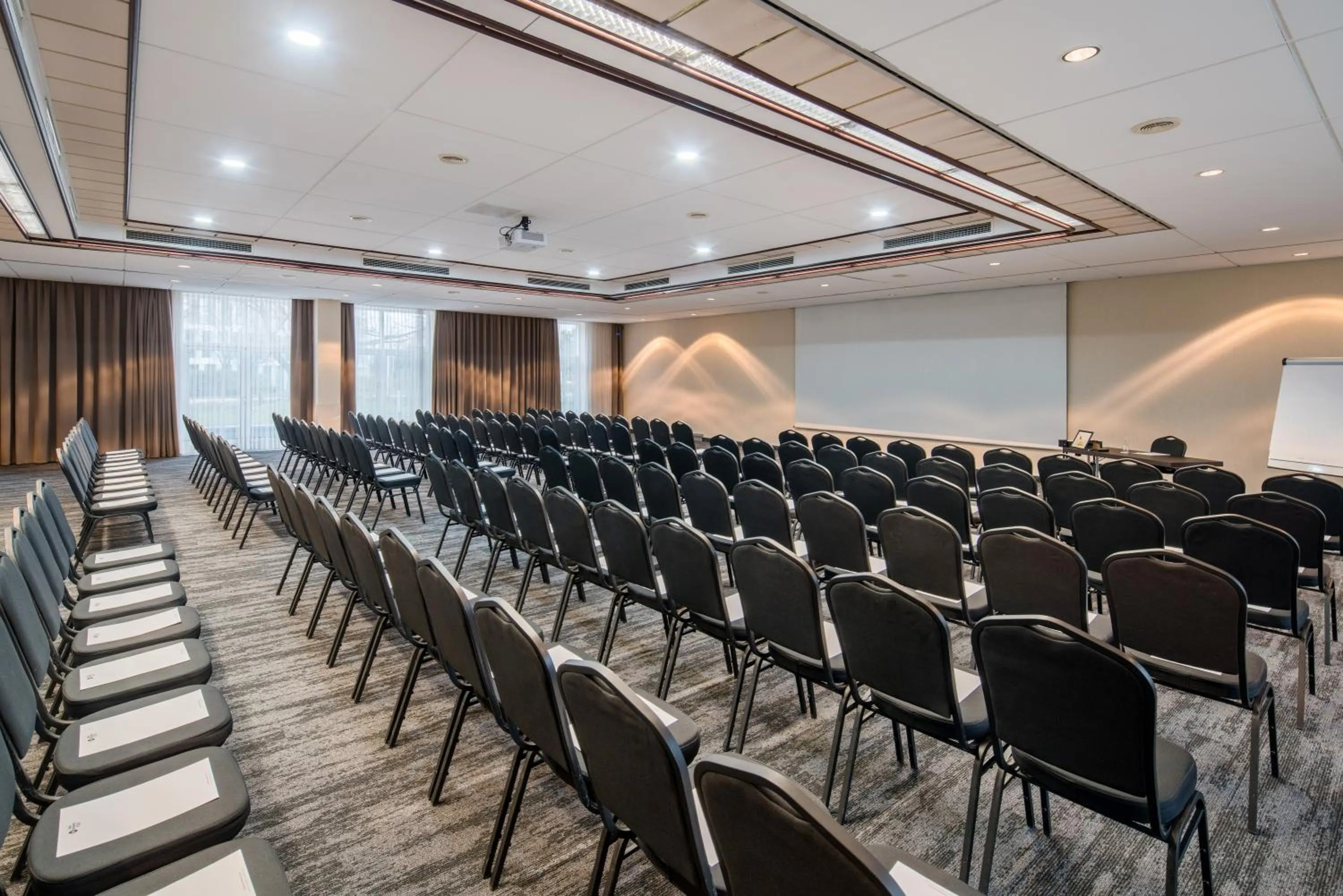 Business facilities in Best Western Plus Plaza Hotel Darmstadt