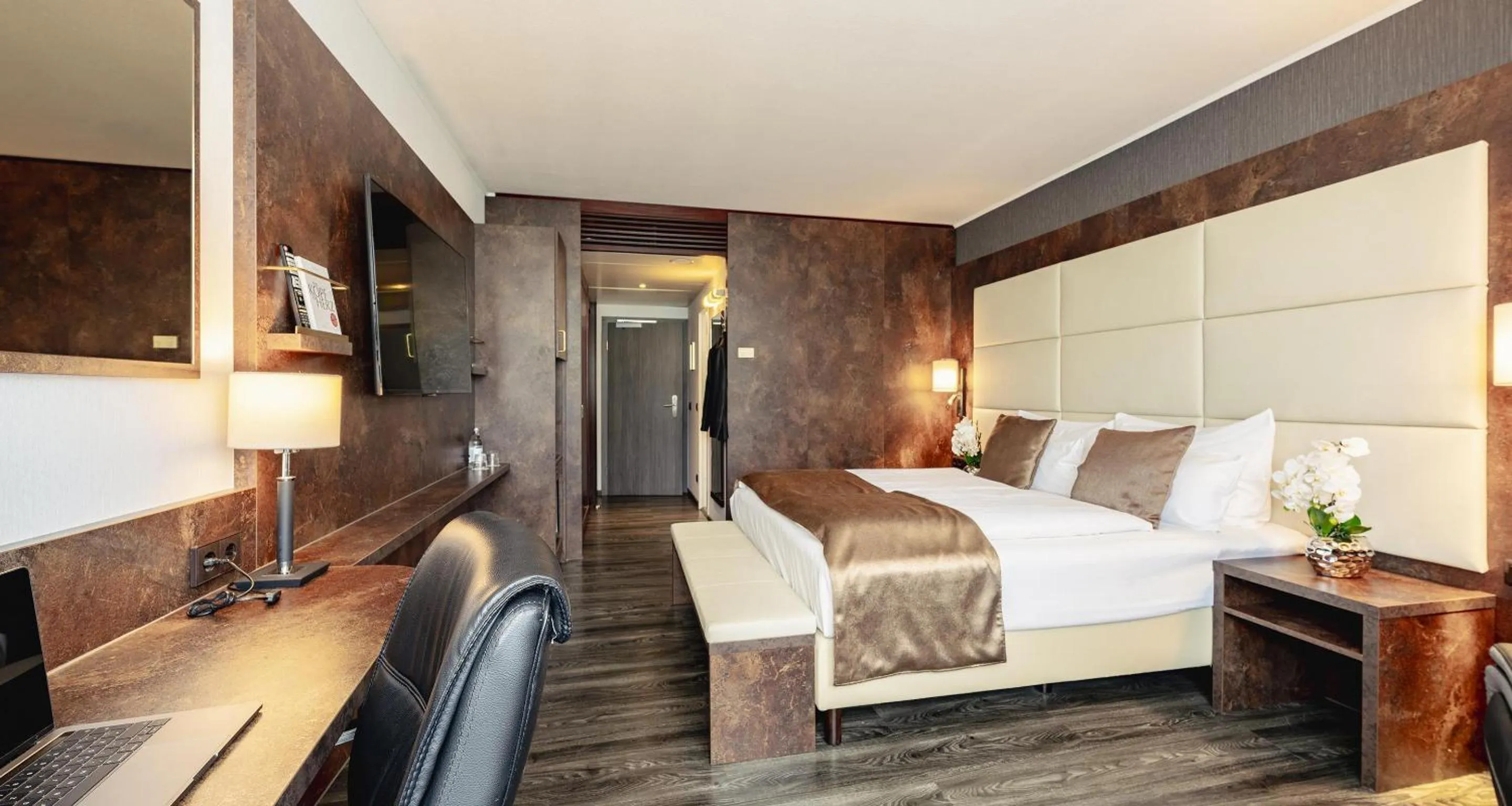 Bedroom, Bed in Best Western Plus Plaza Hotel Darmstadt