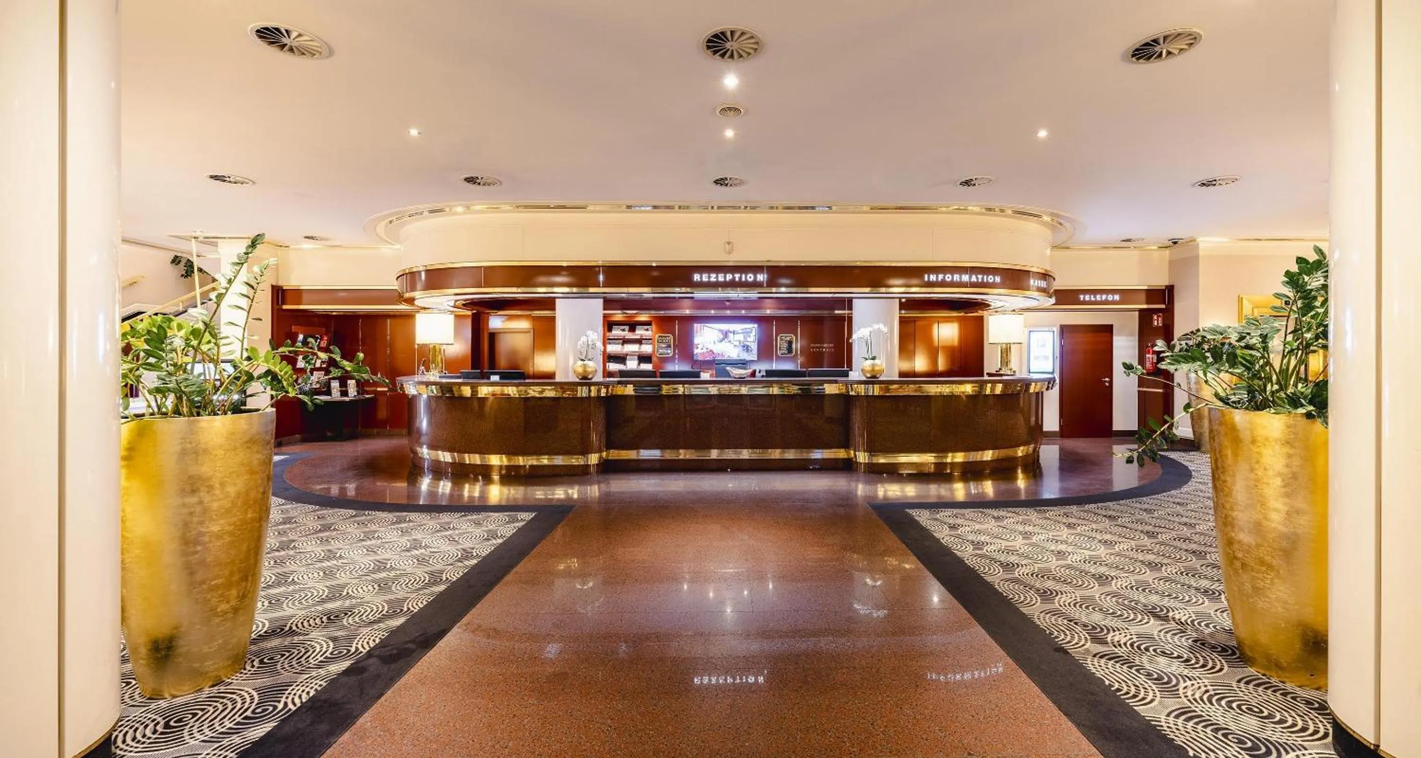 Lobby or reception in Best Western Plus Plaza Hotel Darmstadt