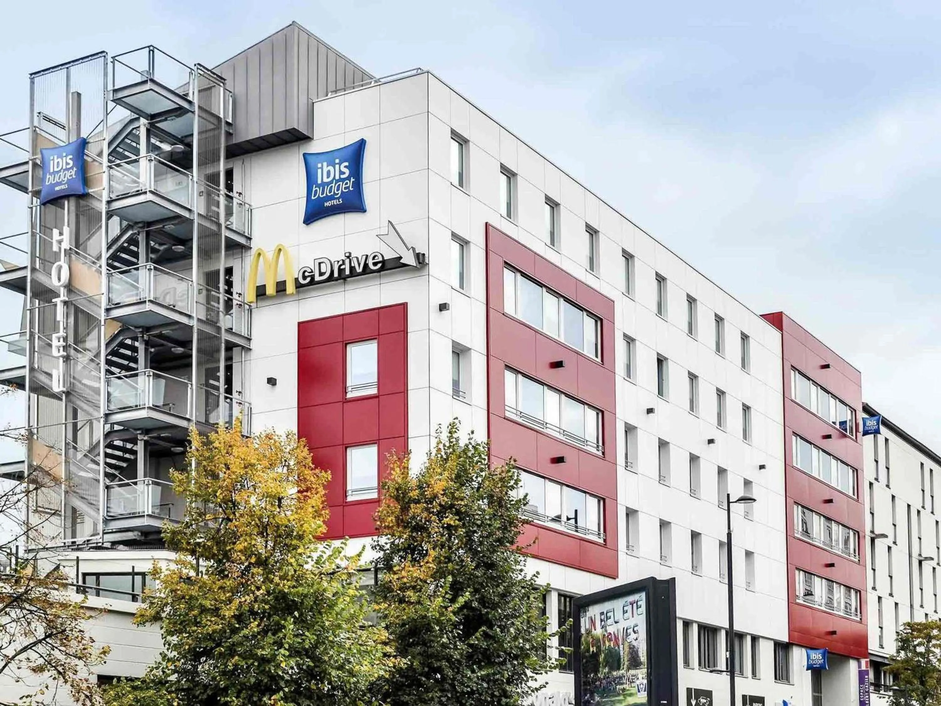 Property building in ibis budget Paris Porte de Vanves