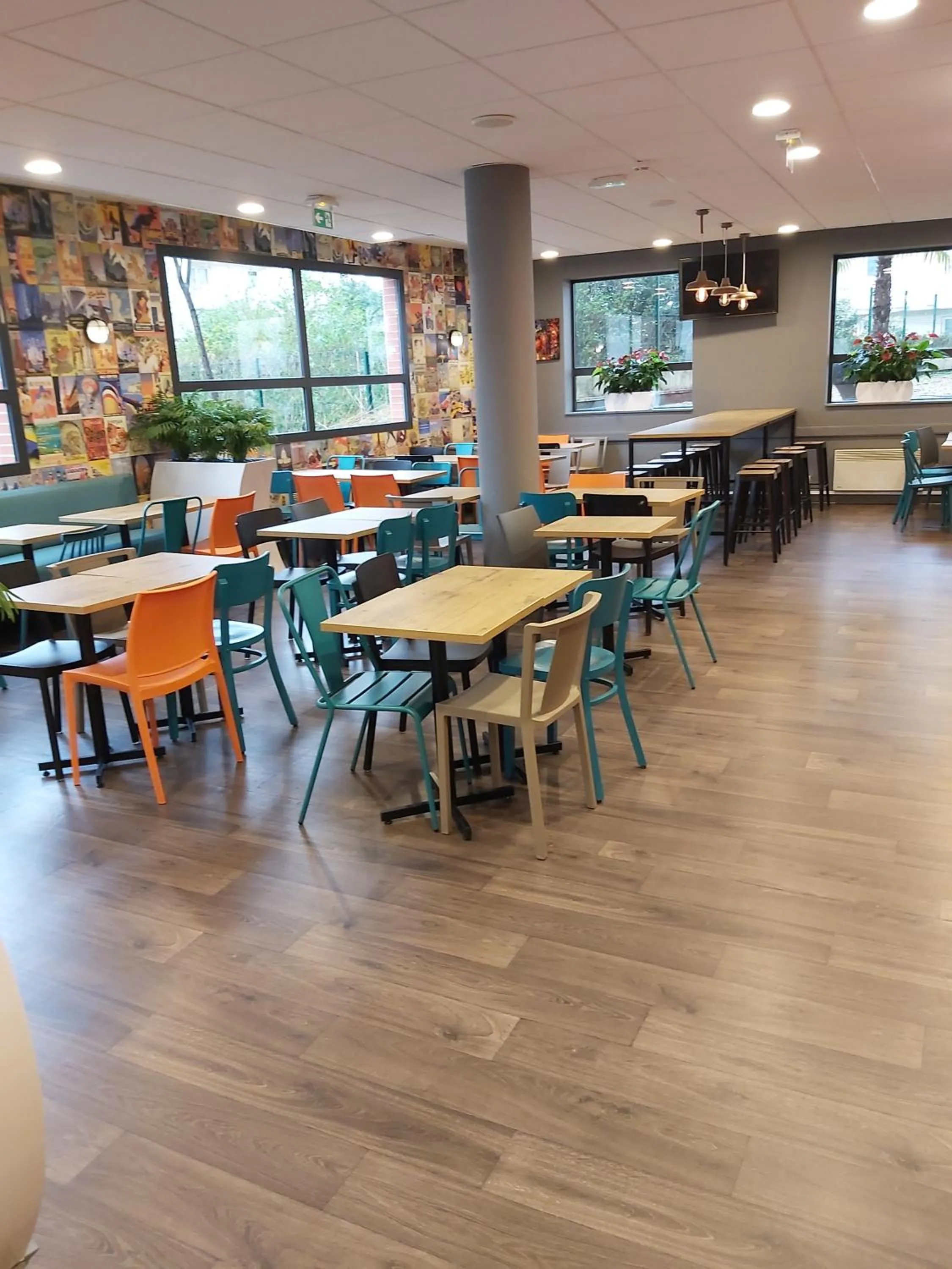 Restaurant/places to eat in hotelF1 Paris Porte de Montreuil