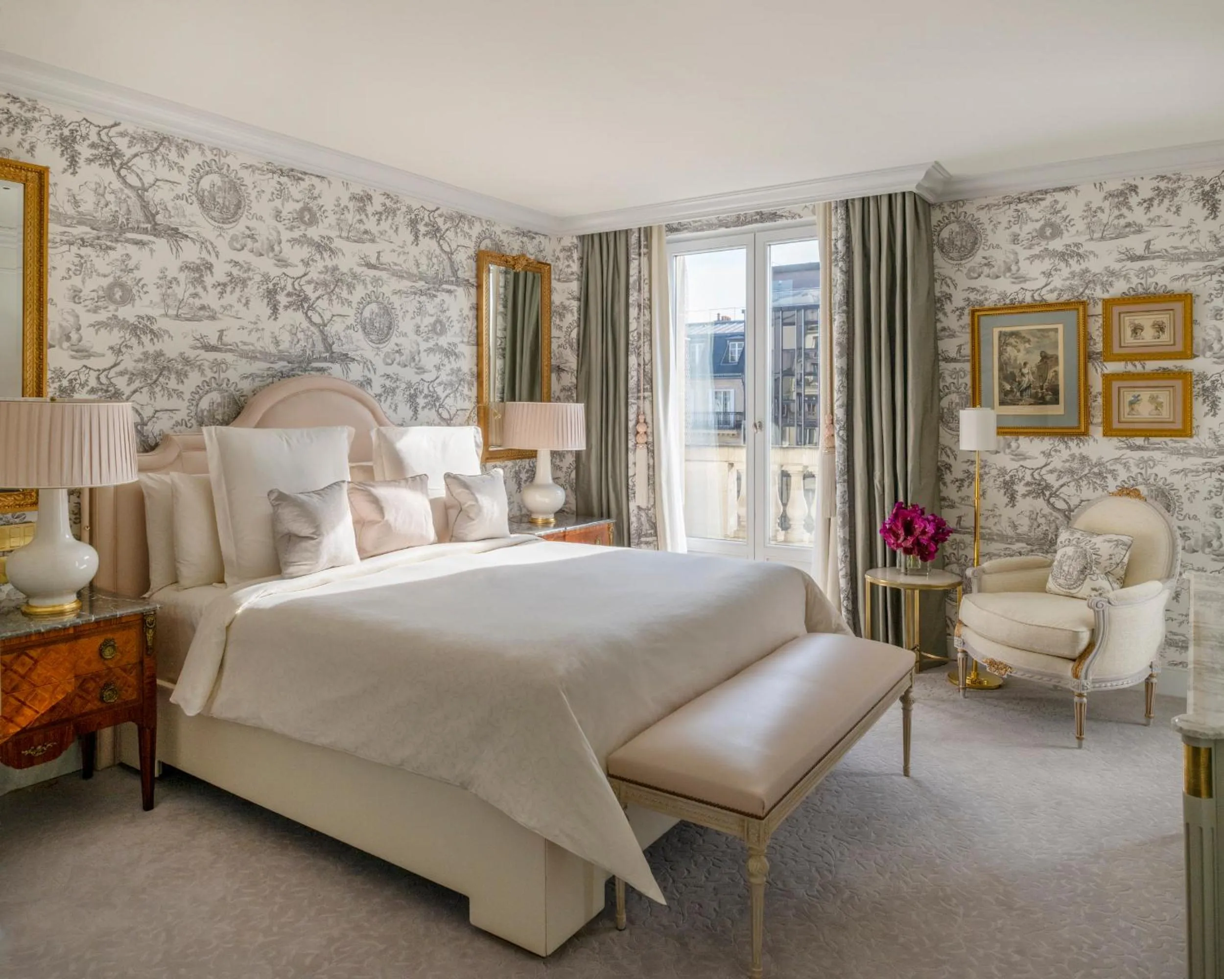 Bed in Four Seasons Hotel George V Paris