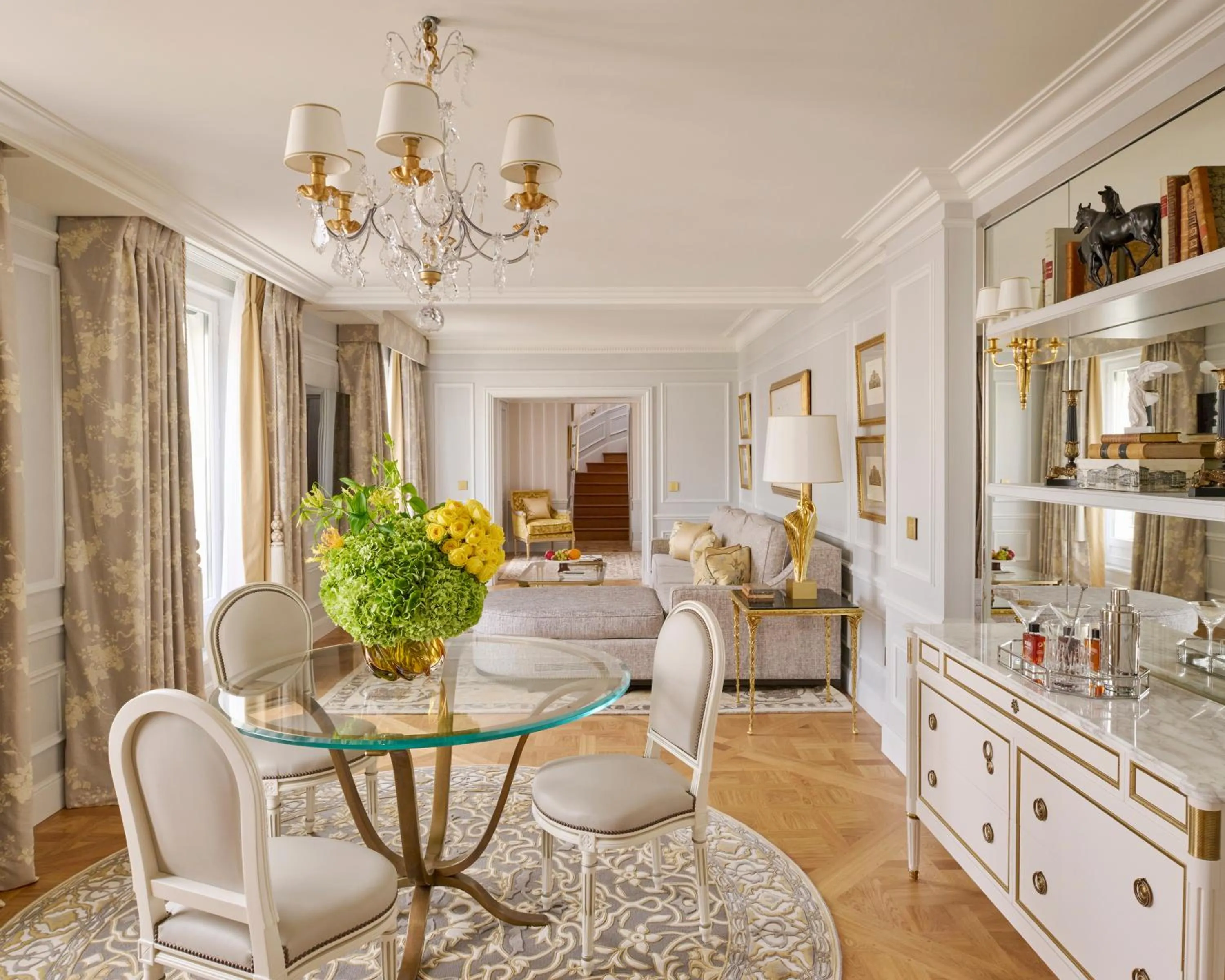 Four Seasons Hotel George V Paris