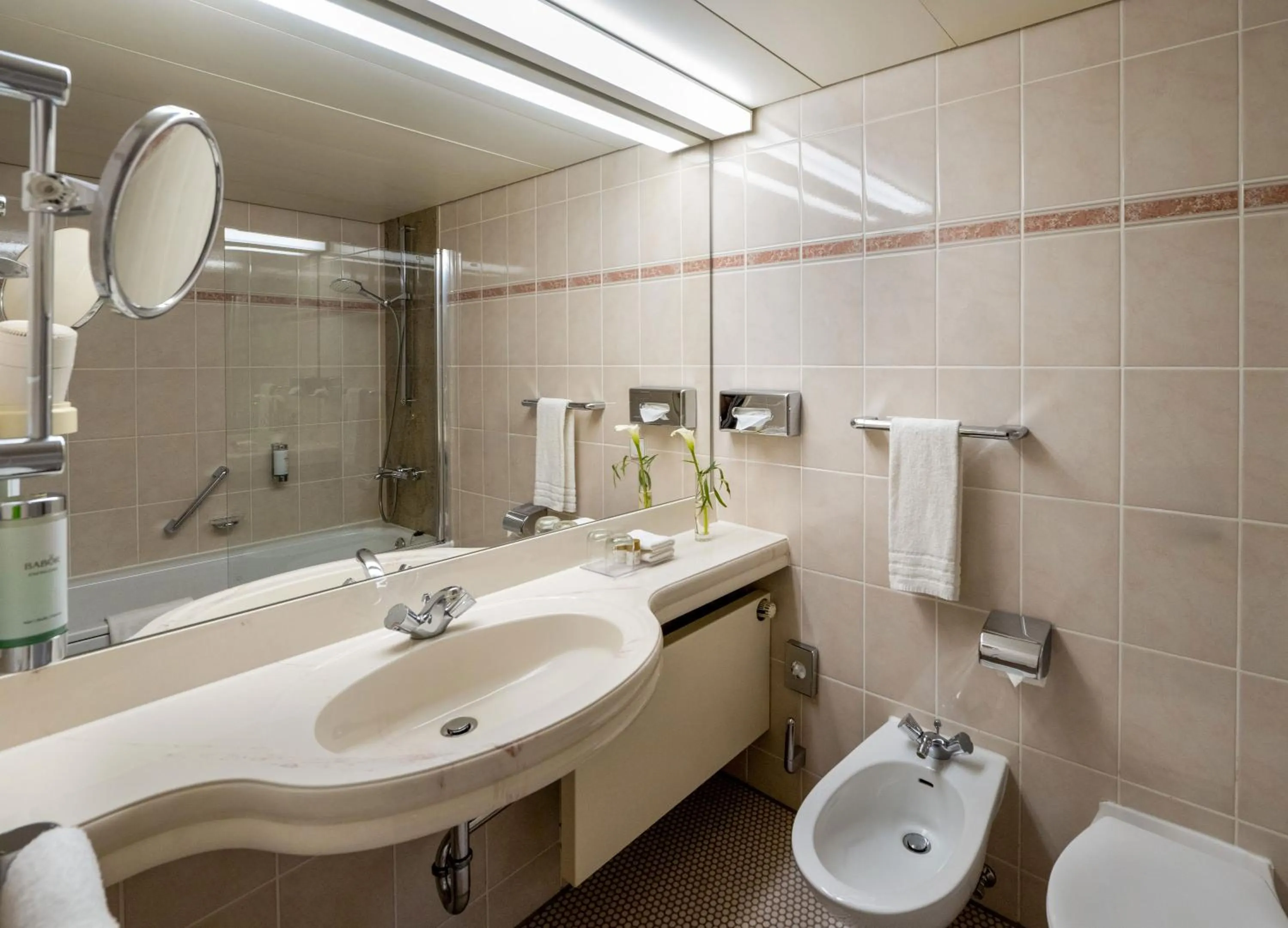 Bathroom in Maritim Hotel Magdeburg