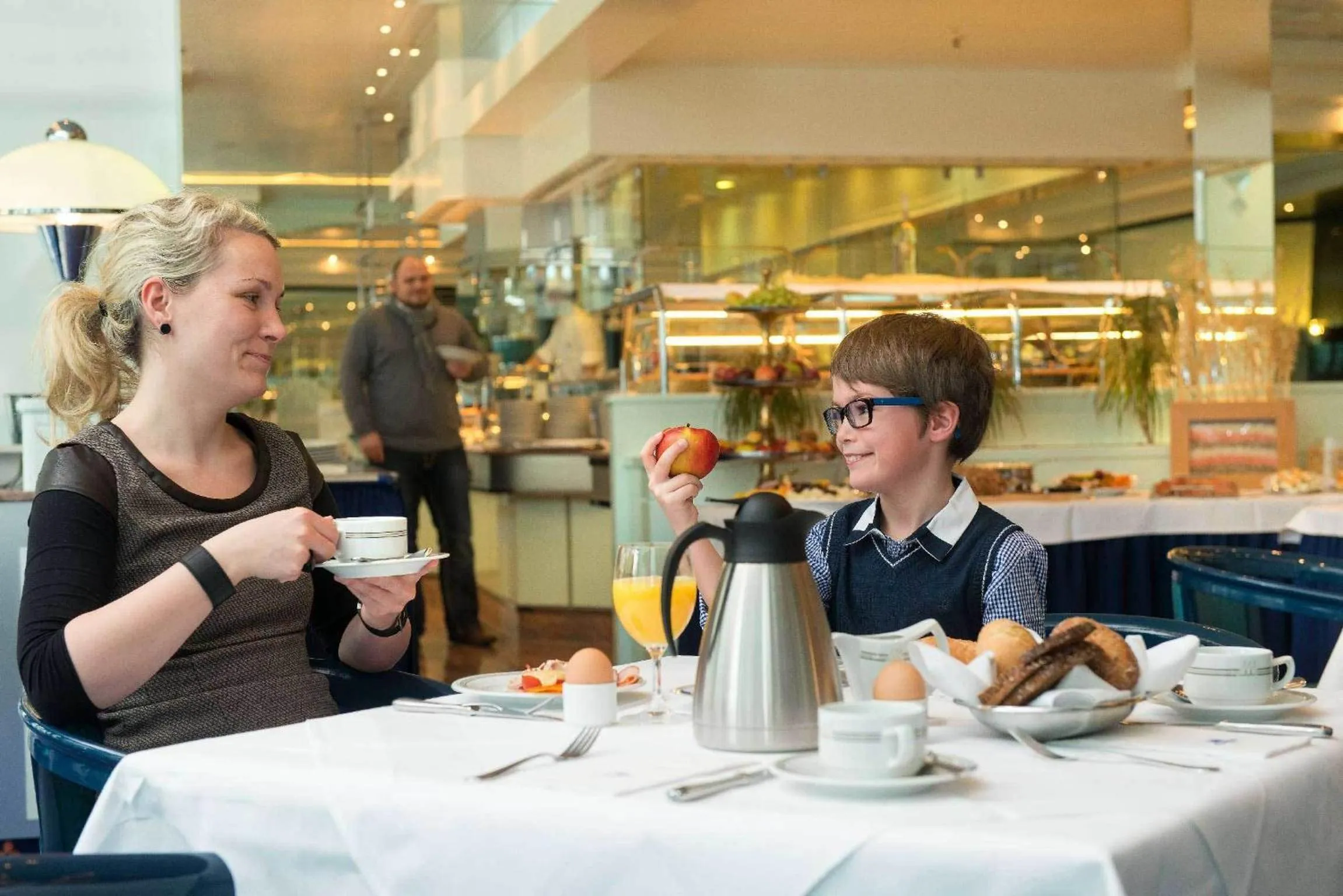 Restaurant/places to eat in Maritim Hotel Magdeburg