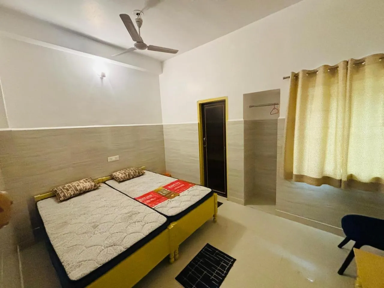 Photo of the whole room, Bed in Bimala Hotel