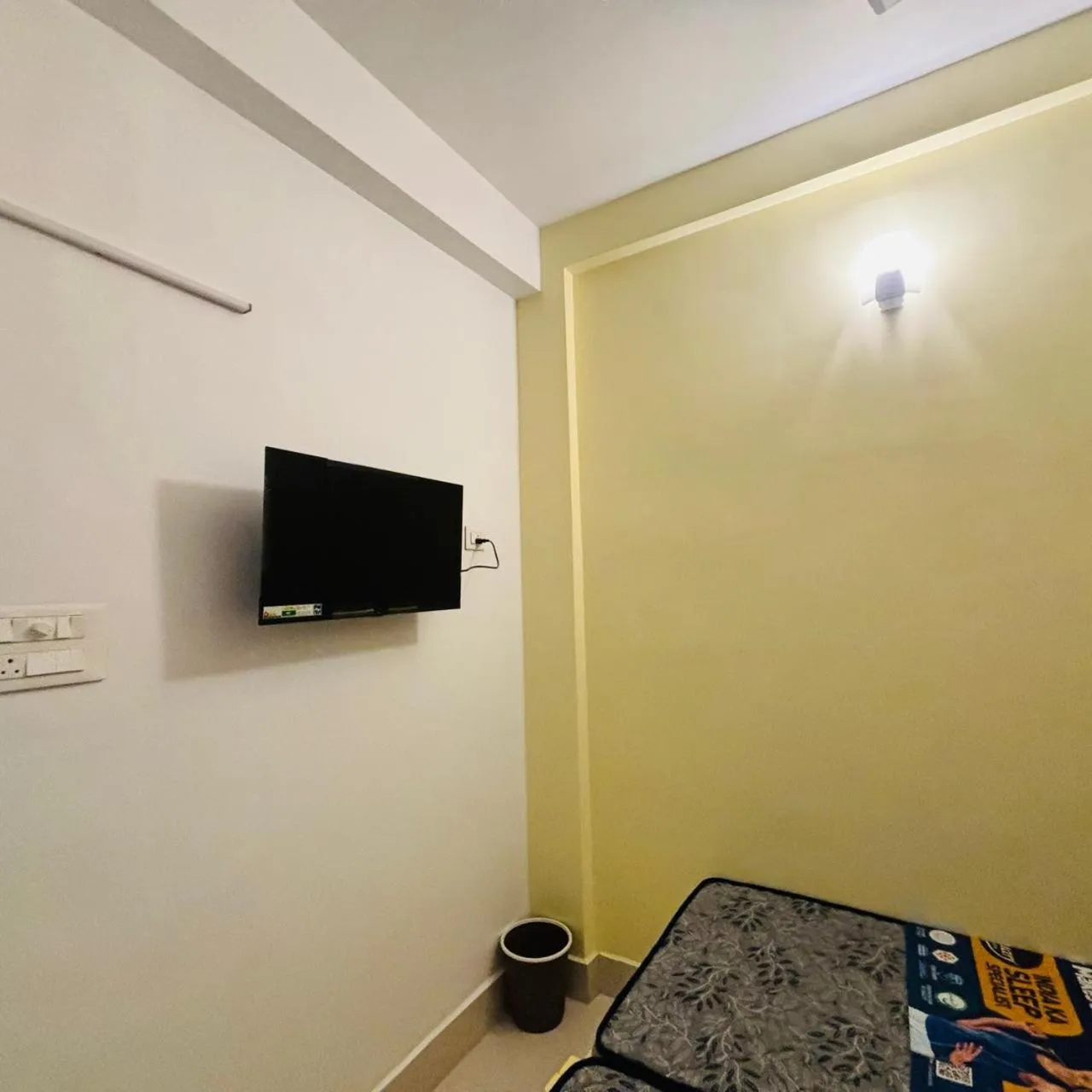 TV and multimedia, Bed in Bimala Hotel