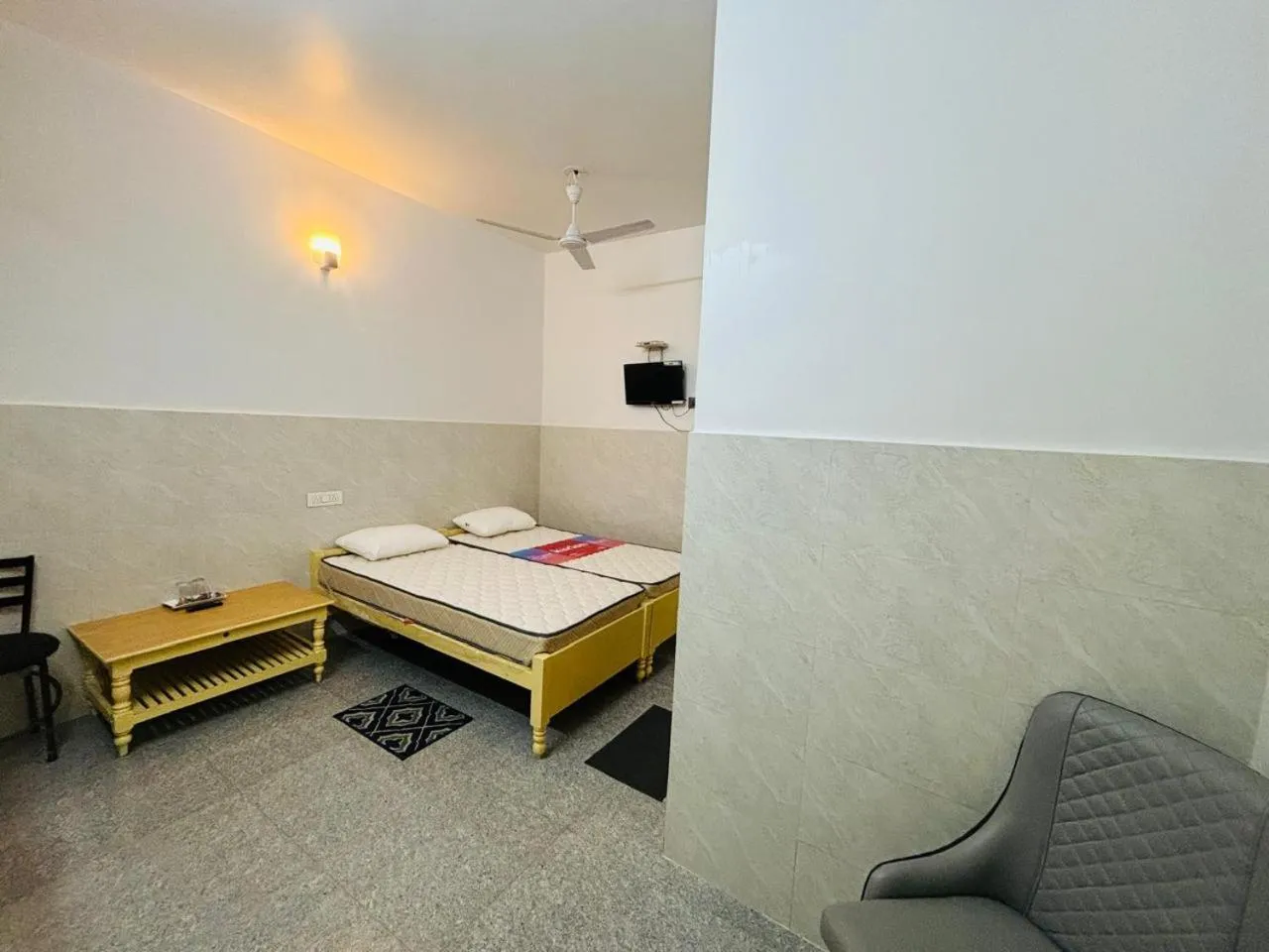 Photo of the whole room, Bed in Bimala Hotel