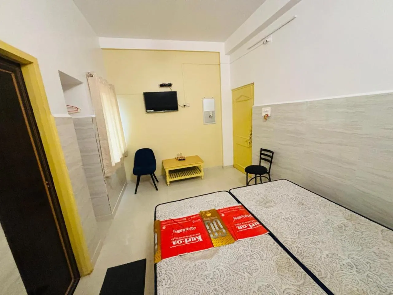 Photo of the whole room, Bed in Bimala Hotel